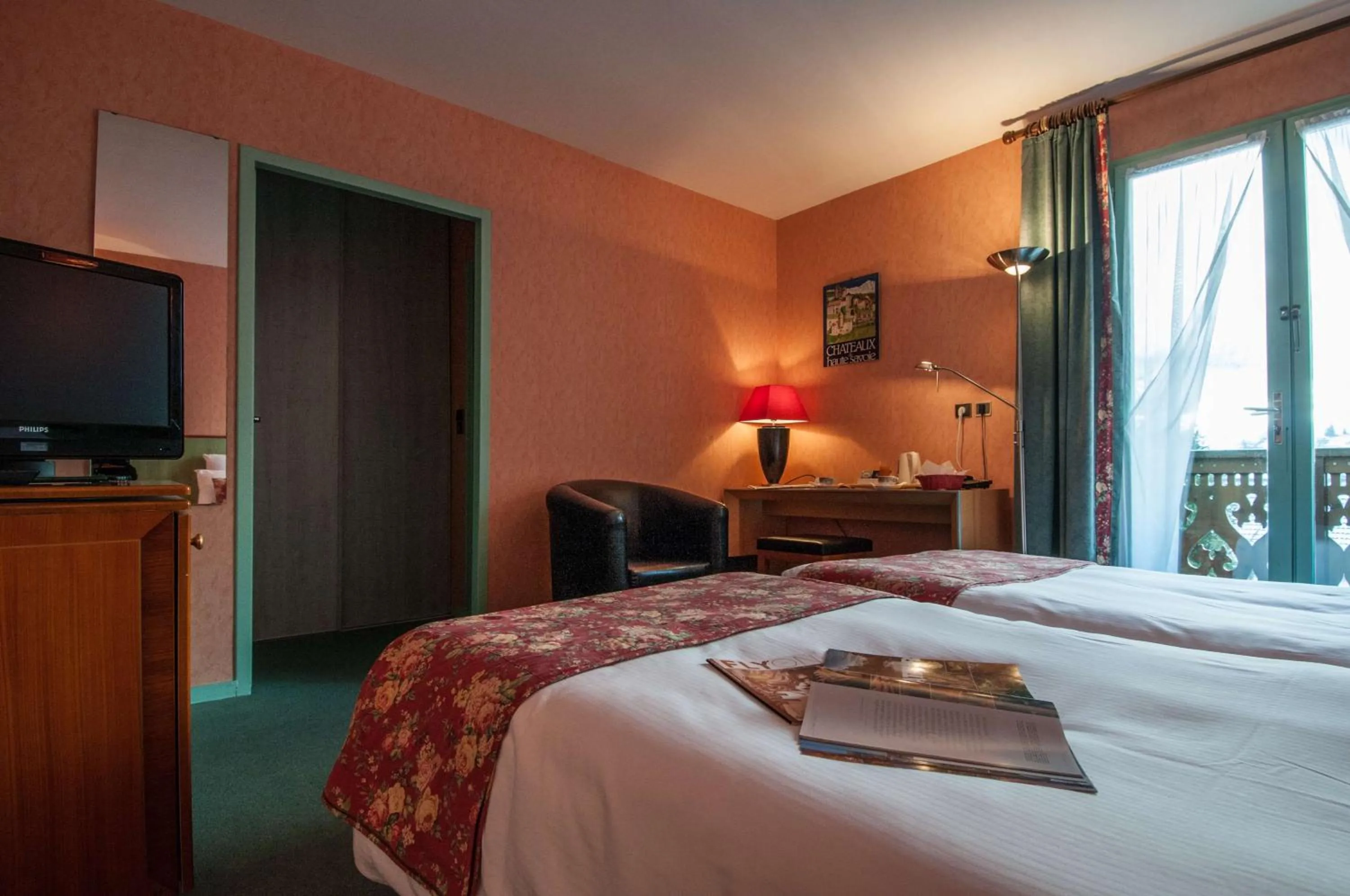 Bedroom, Bed in Brit Hotel Florimont