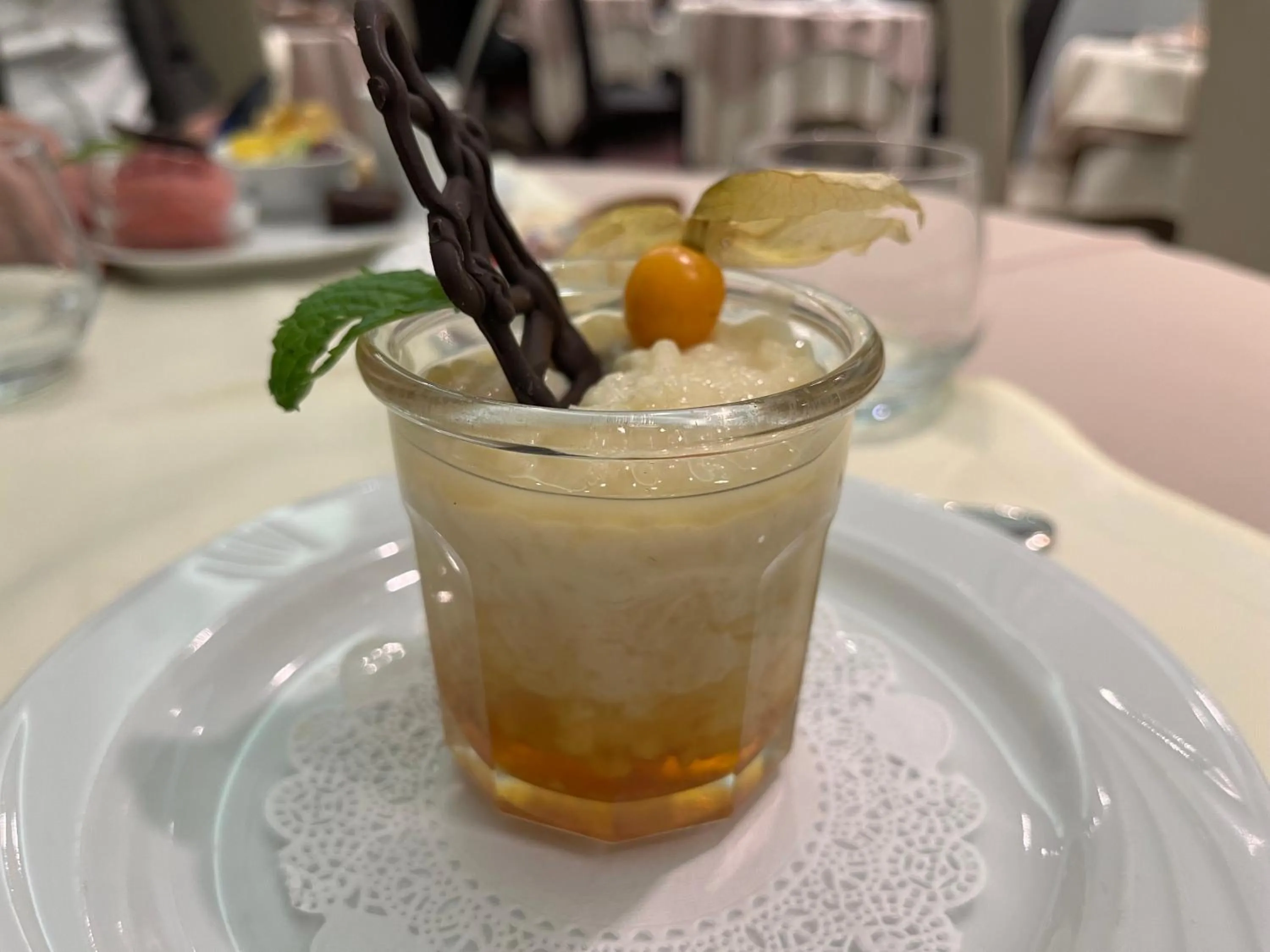 Restaurant/places to eat in Logis Hôtel & Restaurant de la Barque