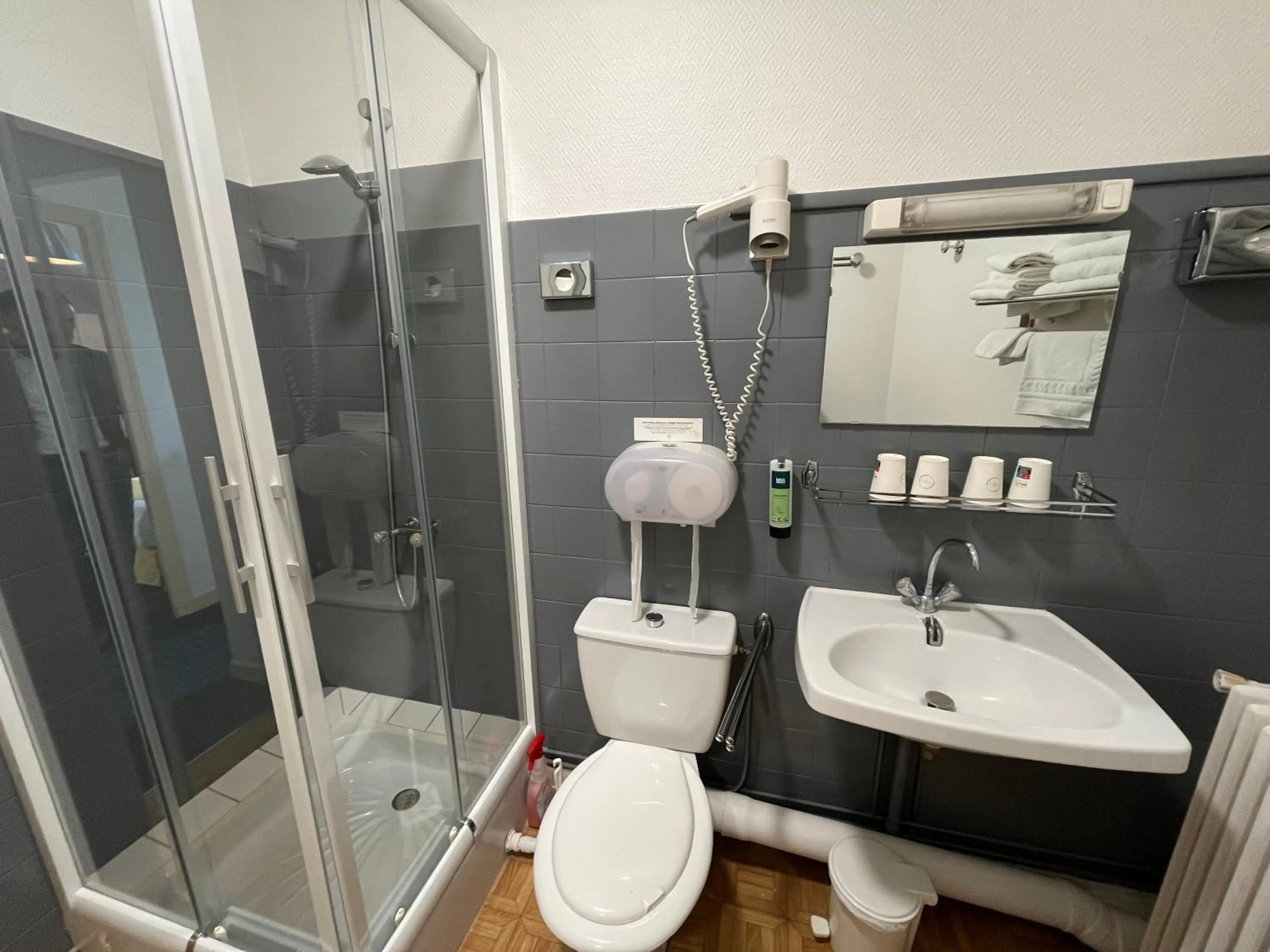 Logis Hôtel & Restaurant de la Barque