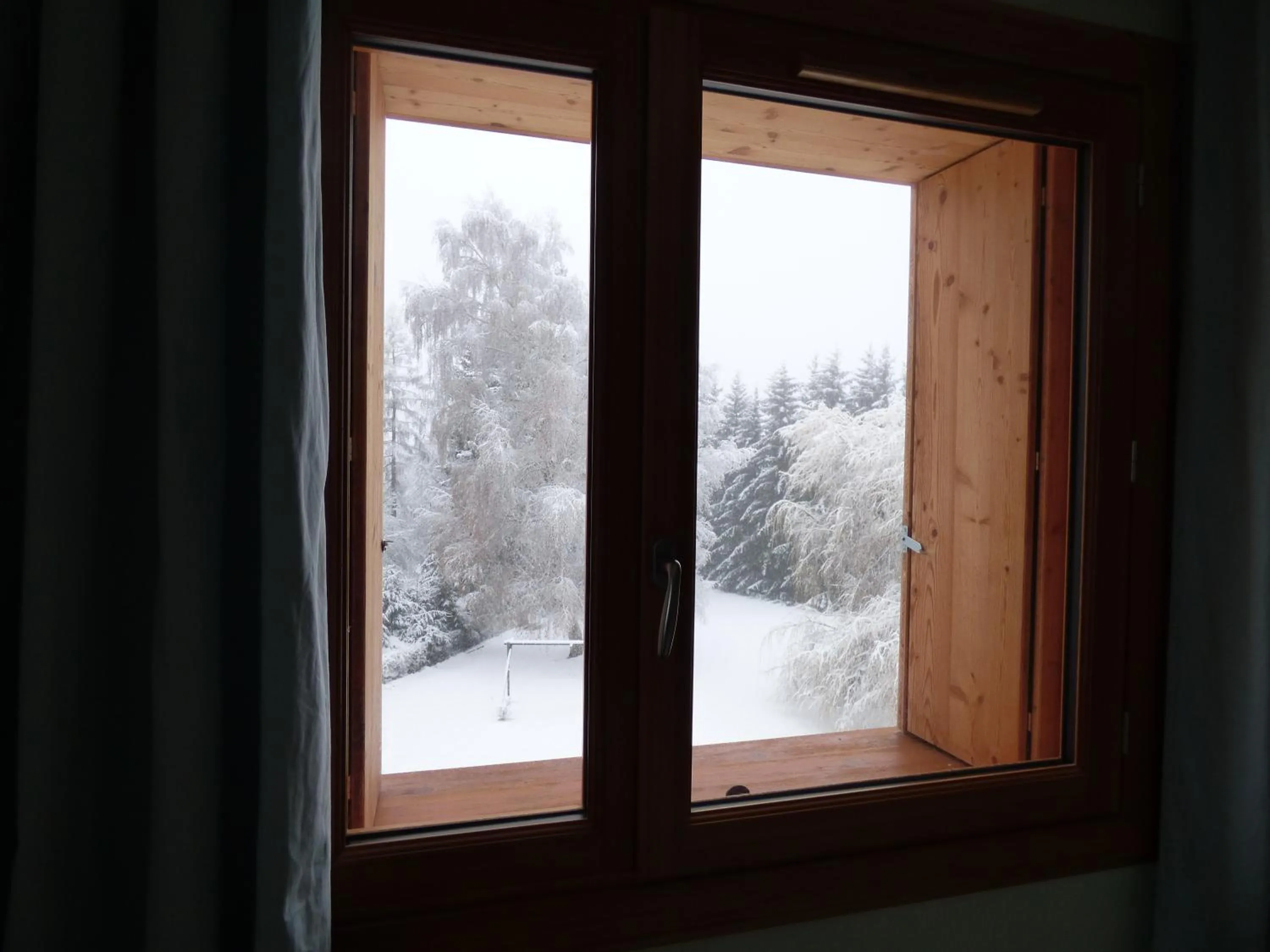 Bedroom in Logis Hôtels La Crémaillère