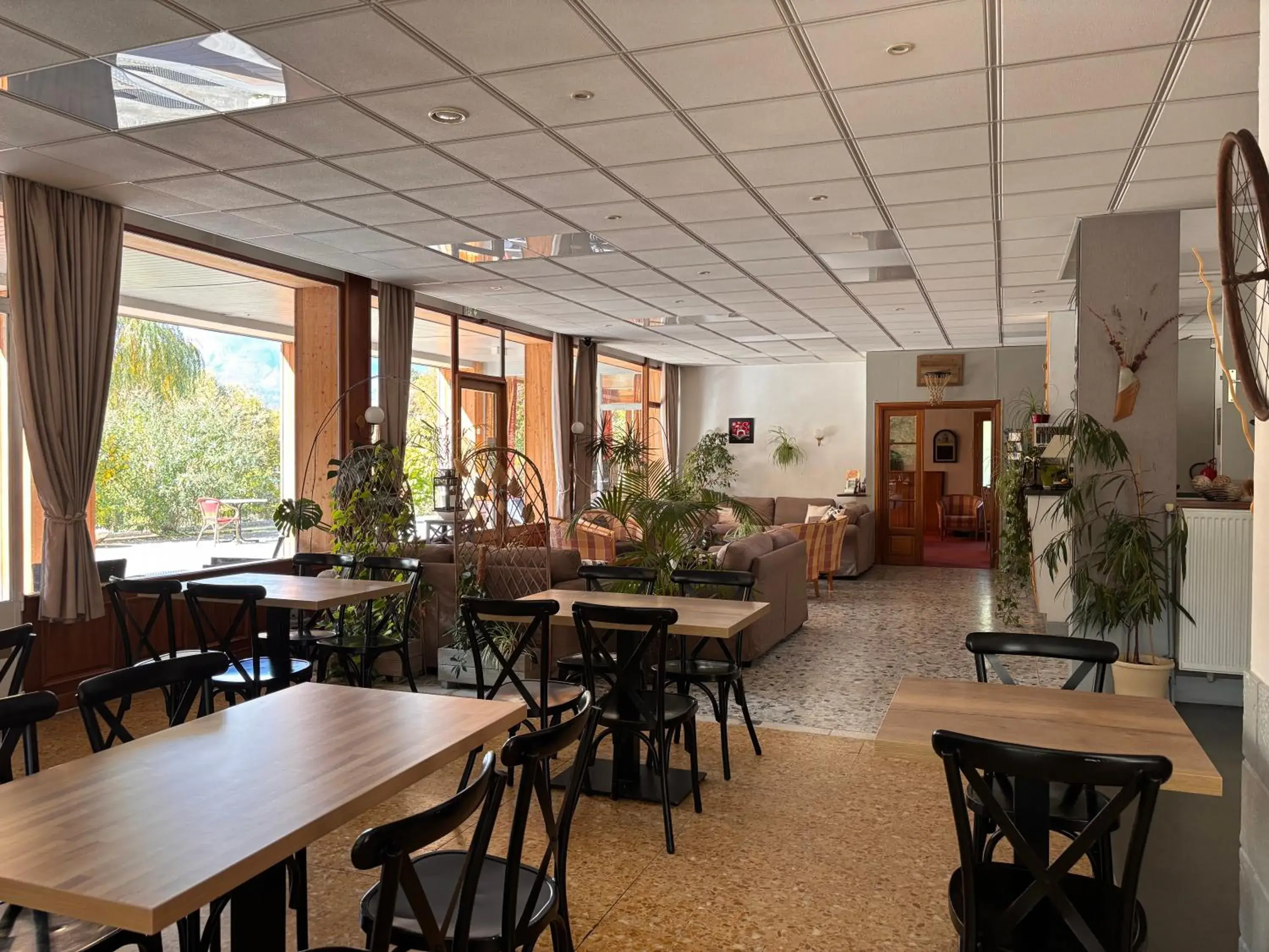 Restaurant/places to eat in Logis Hôtels La Crémaillère Restaurant/places to eat in Logis Hôtels La Crémaillère