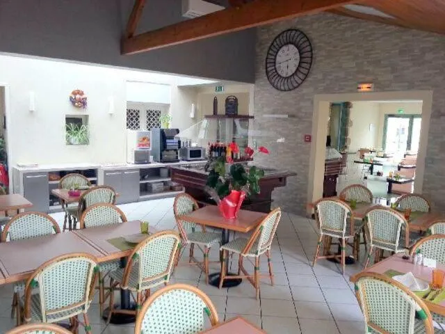 Restaurant/places to eat in Logis Hotel Restaurant Le Grand Turc