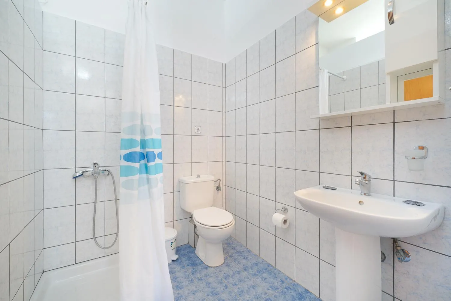 Shower in Hotel Anna