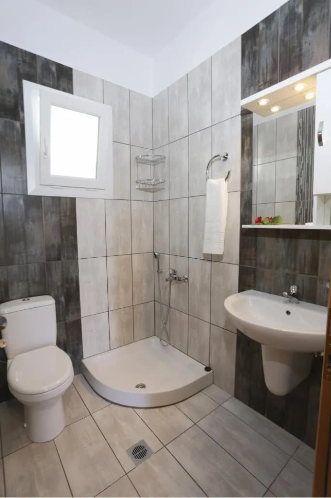 Shower in Hotel Anna