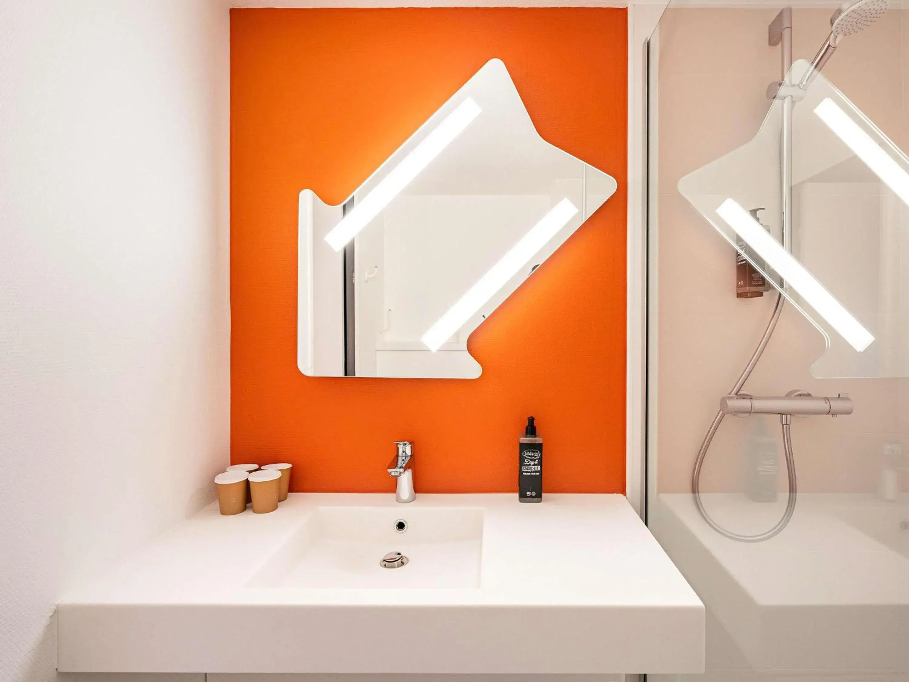 Bedroom in ibis budget Nancy Porte Sud Bedroom in ibis budget Nancy Porte Sud