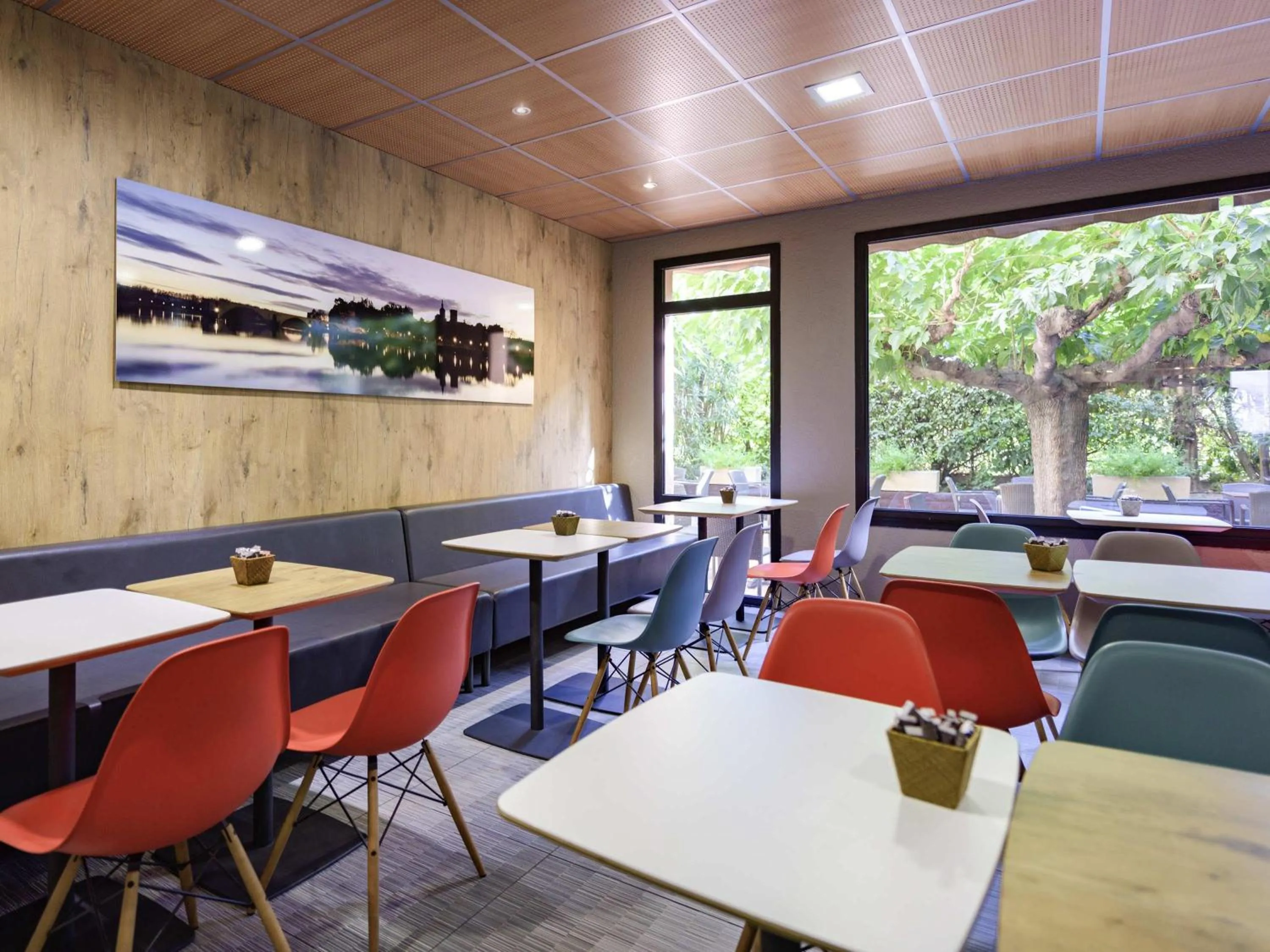 Lounge or bar in ibis Avignon Centre Pont De L&#x27;Europe