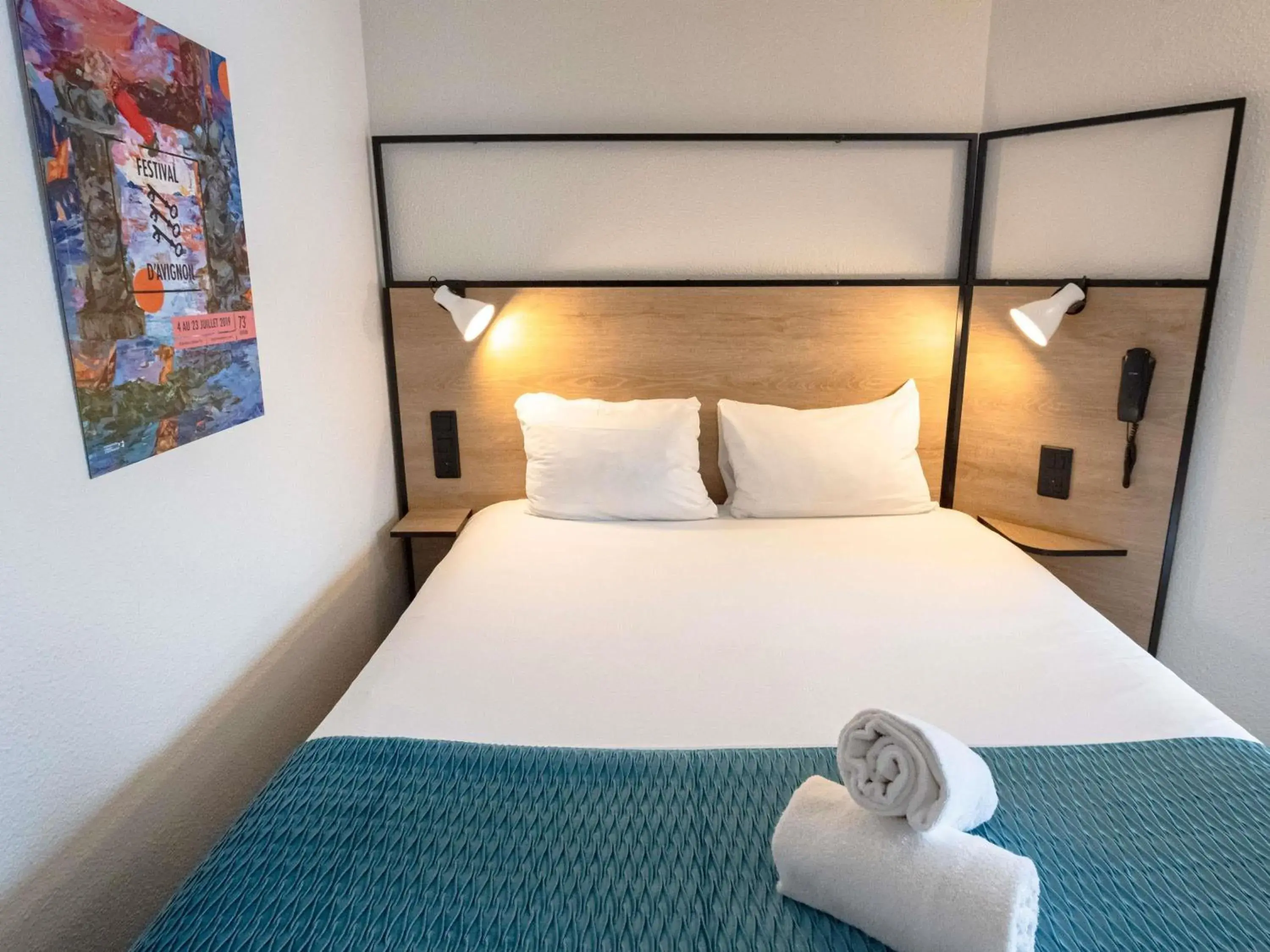 Bedroom, Bed in ibis Avignon Centre Pont De L'Europe Bedroom, Bed in ibis Avignon Centre Pont De L'Europe