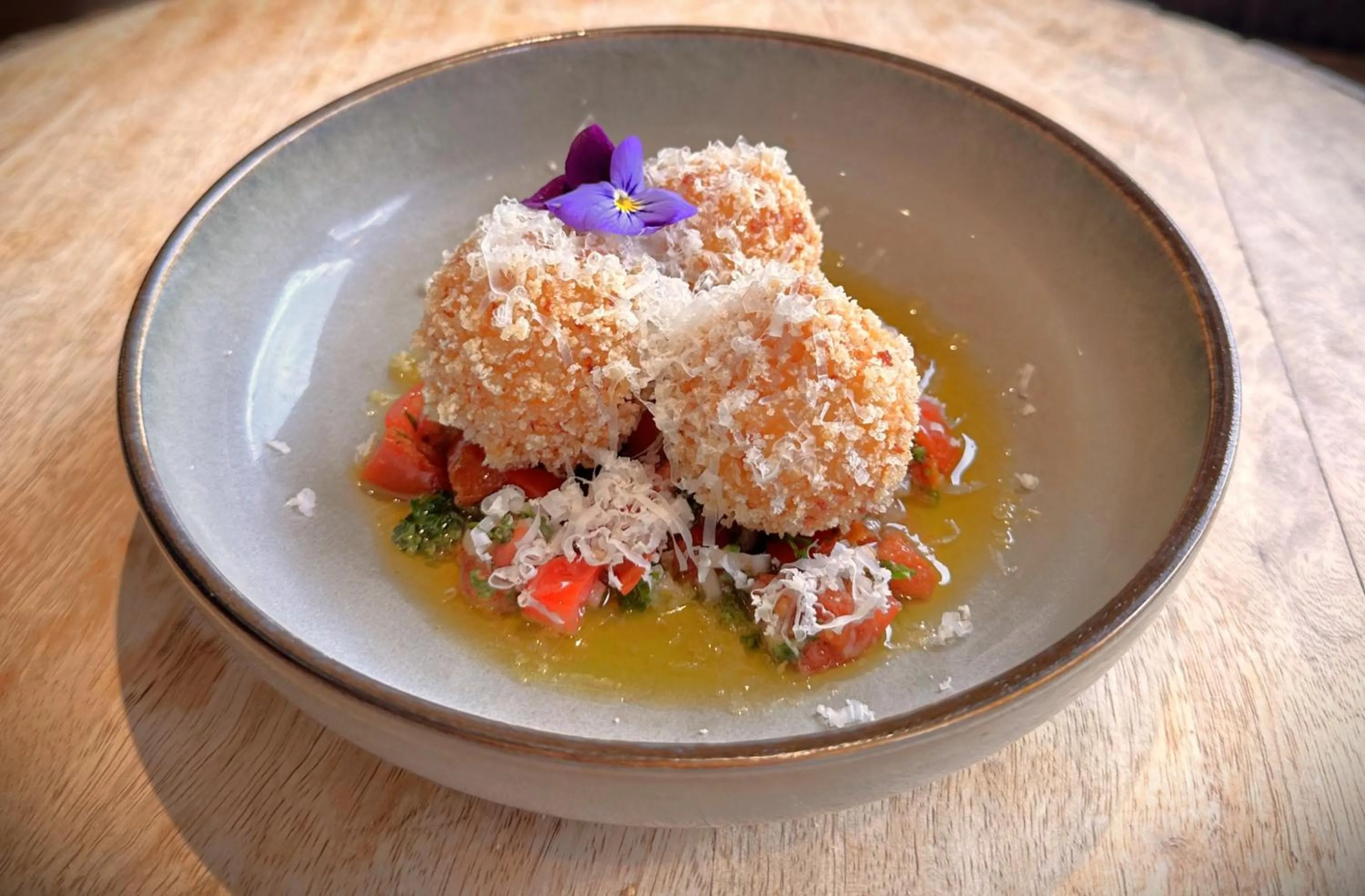 Food and drinks in Logis Hôtel Restaurant Spa L'auberge Du President