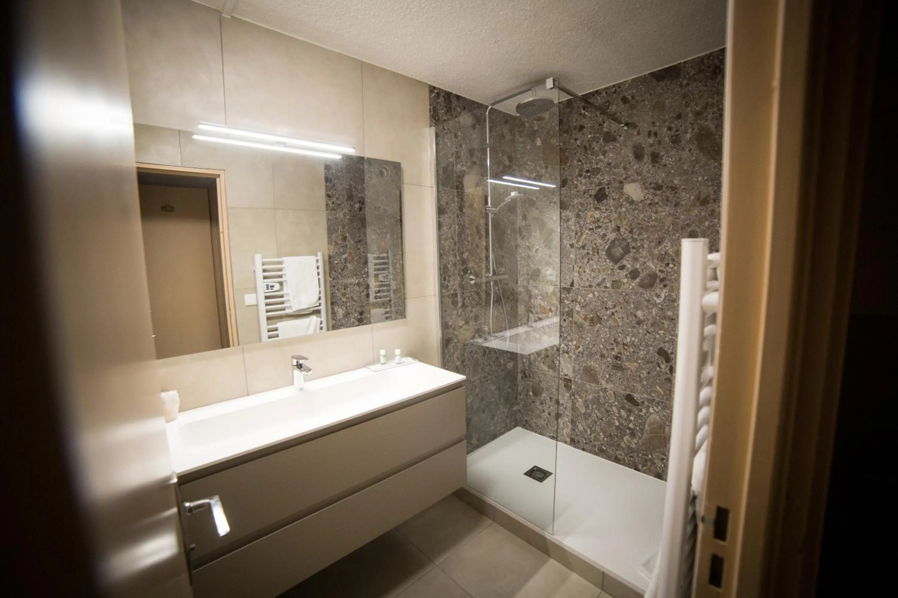 Shower in Le Catinat Fleuri