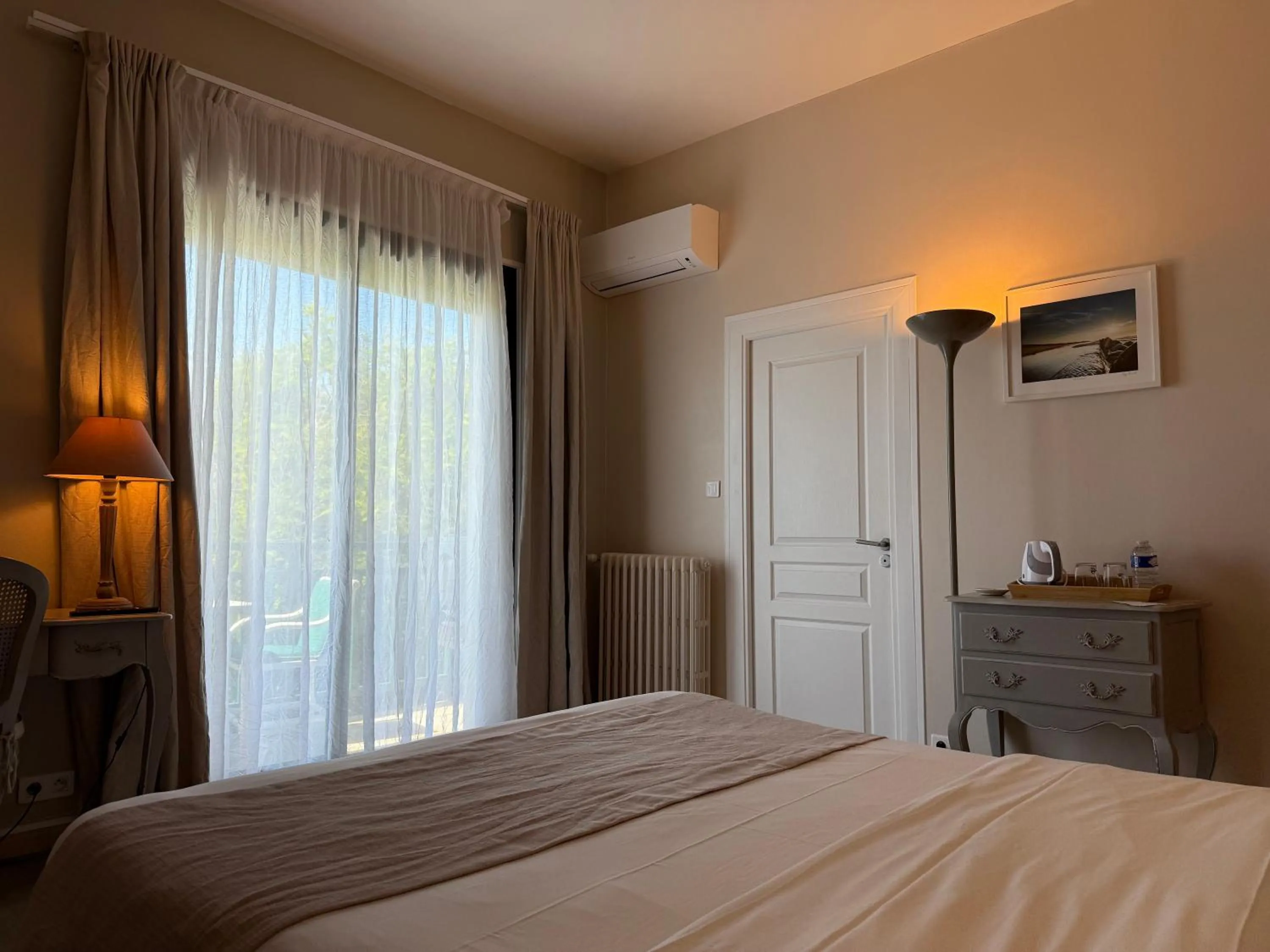 Bed in Hotel des Pins