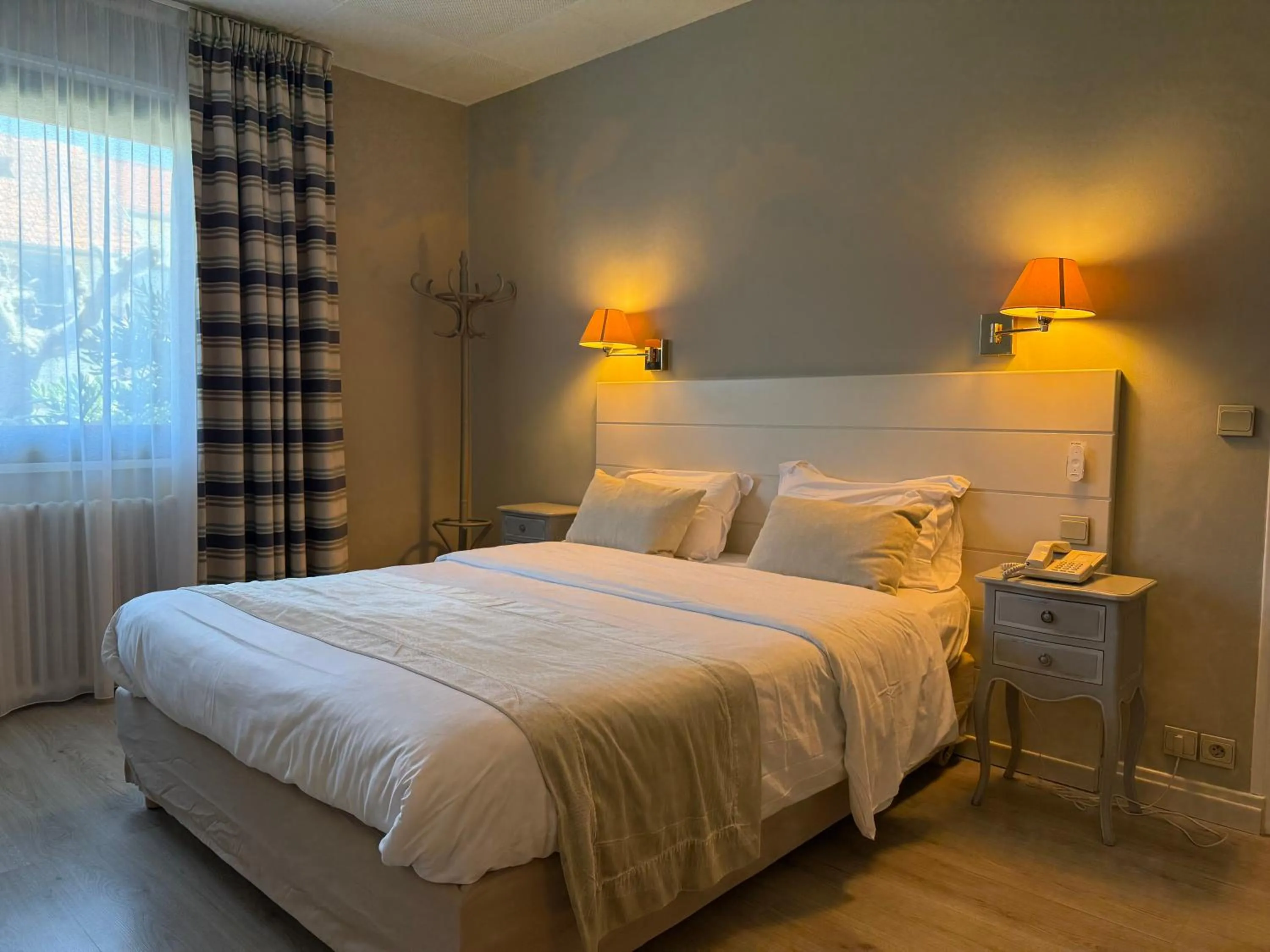 Bed in Hotel des Pins