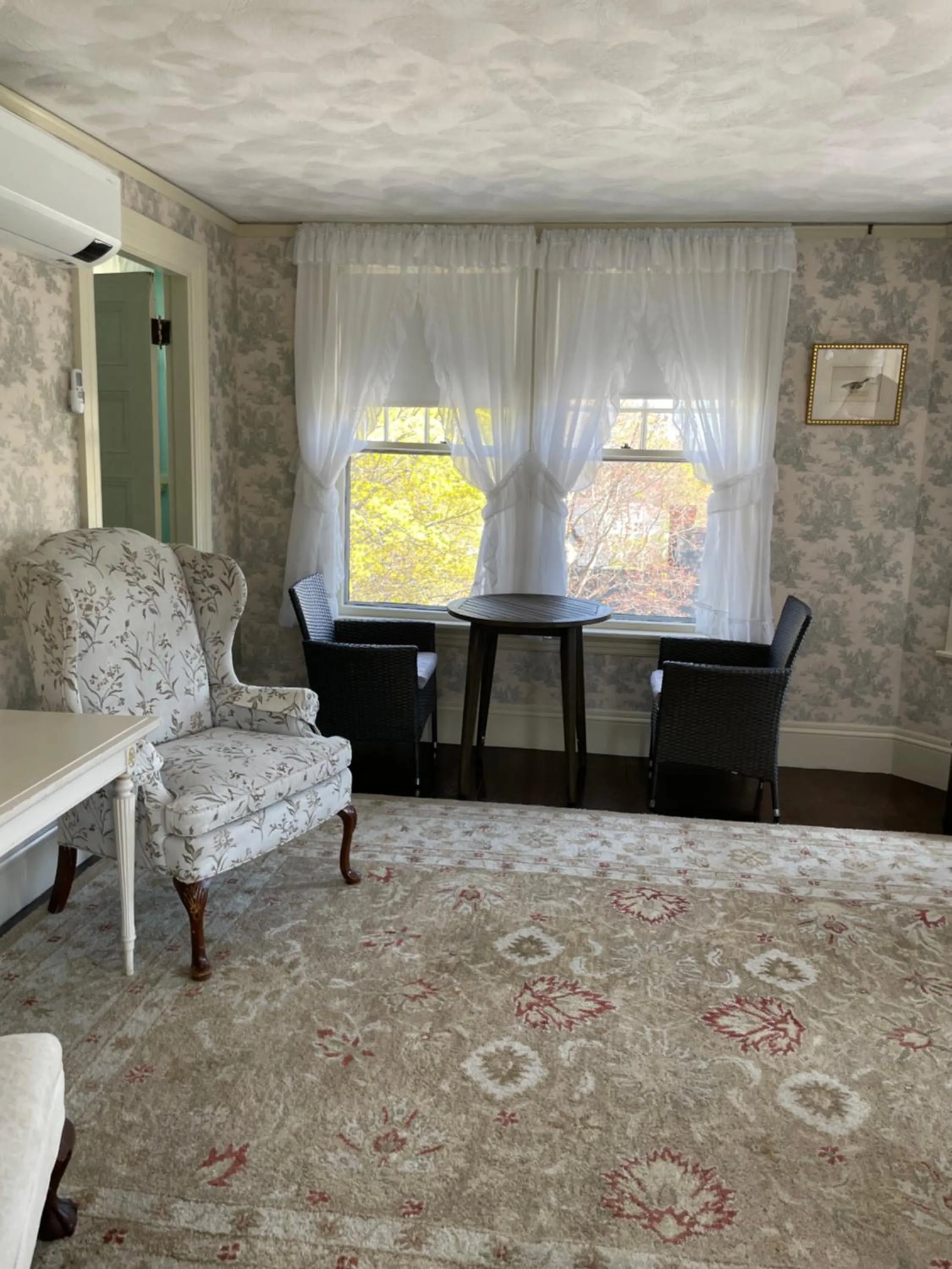 Moseley Cottage Inn and The Town Motel