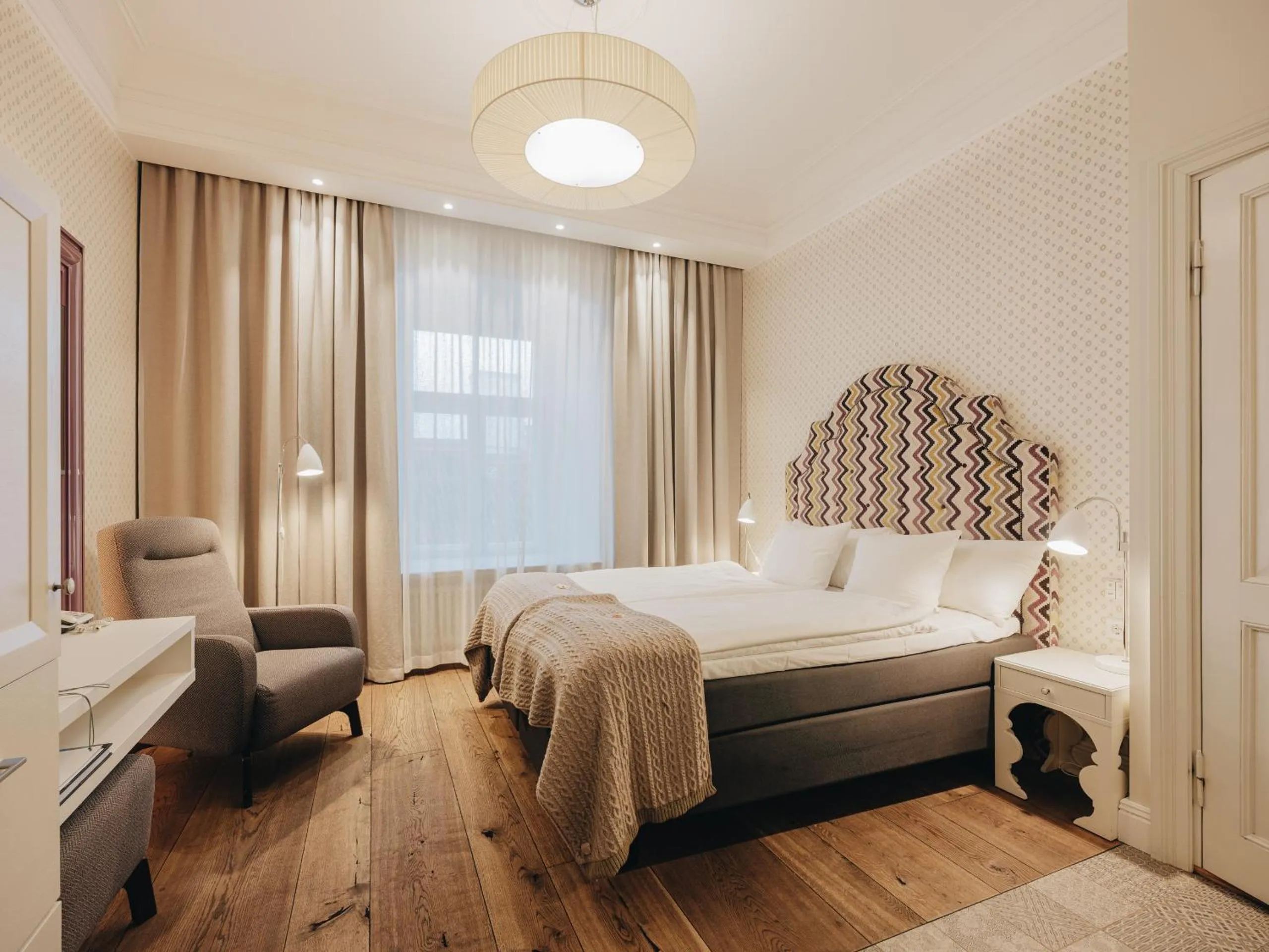 Bedroom, Bed in Lydia Hotel