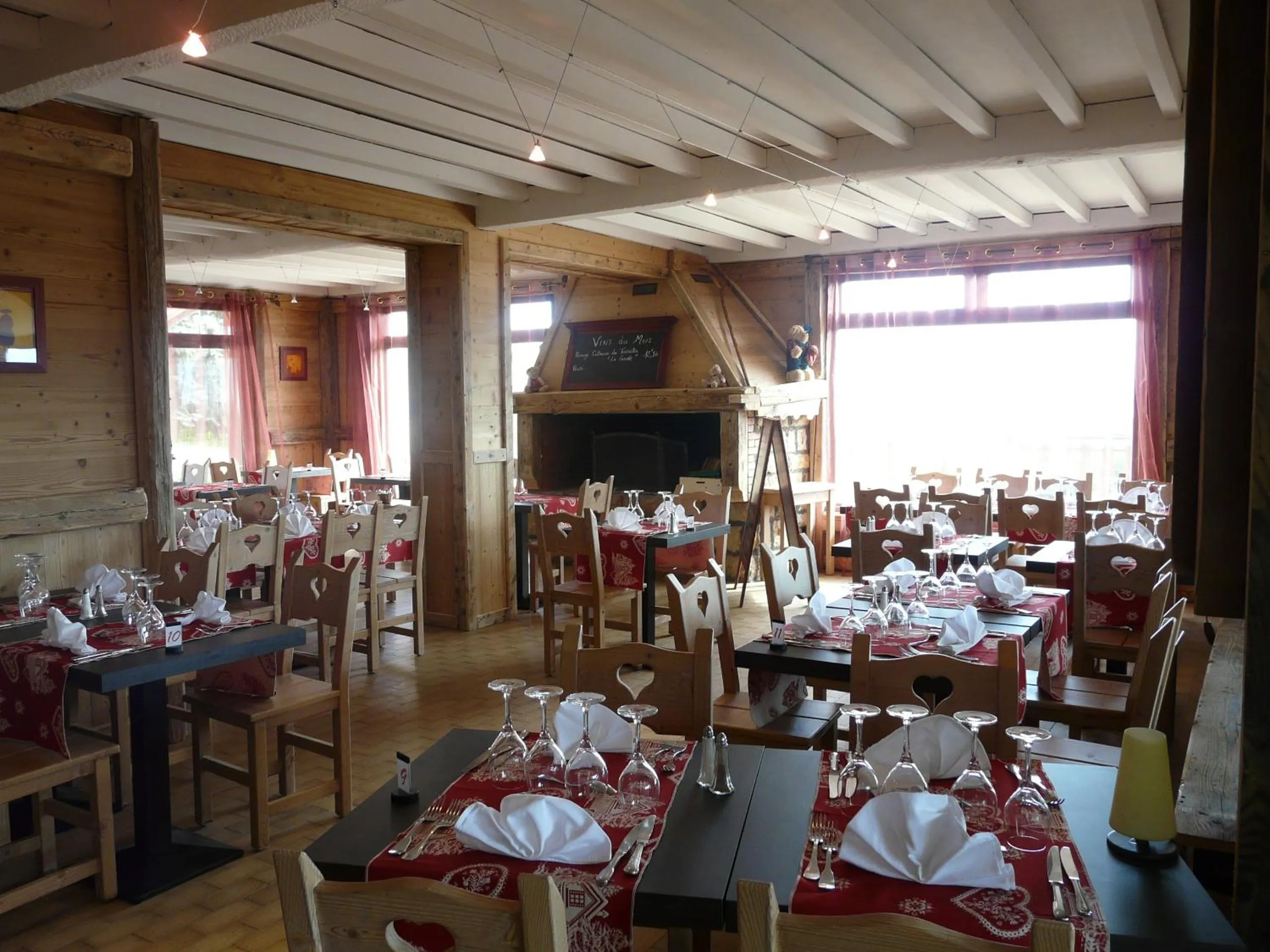 Restaurant/places to eat in Logis Le Pont de Champ