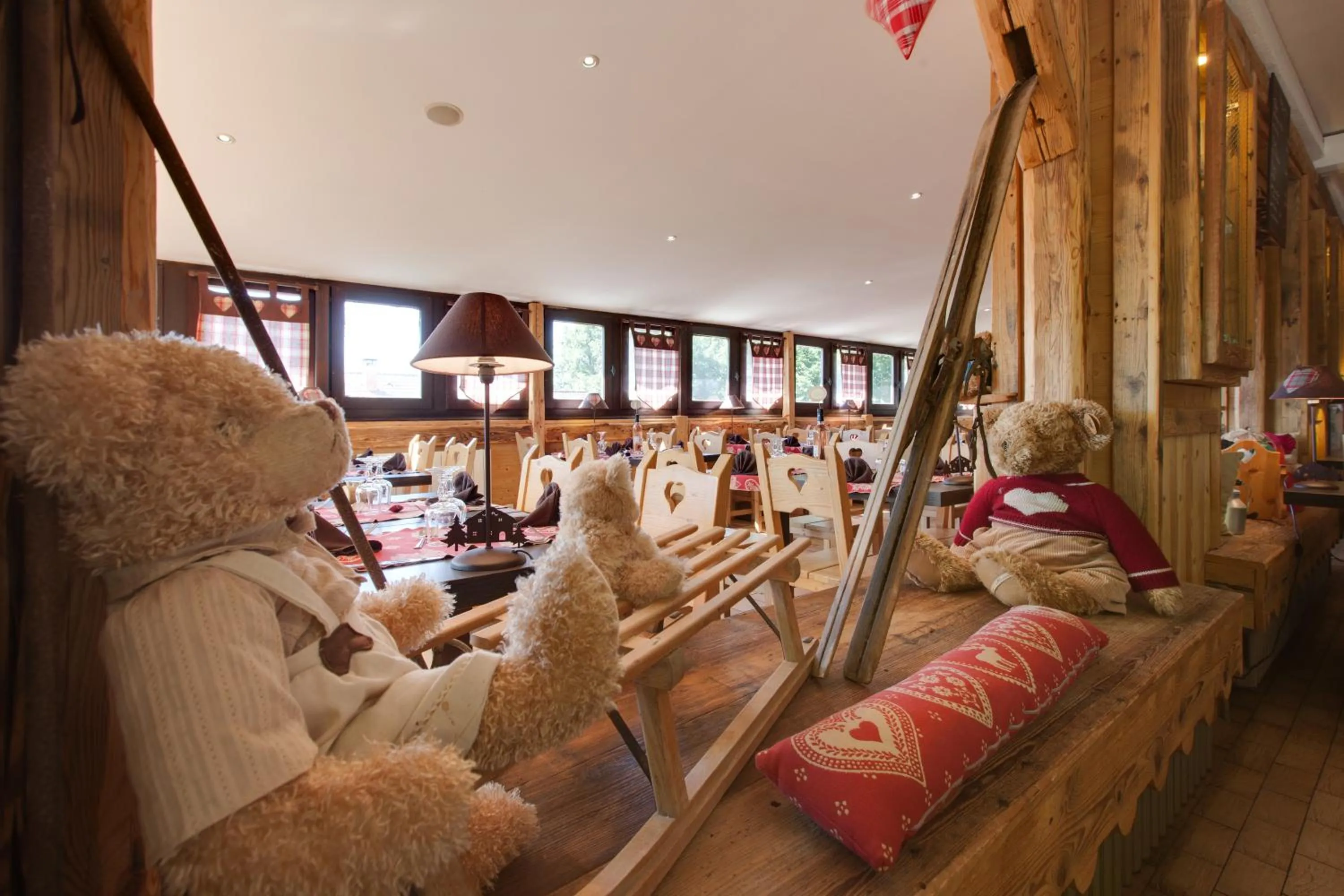 Restaurant/places to eat in Logis Le Pont de Champ