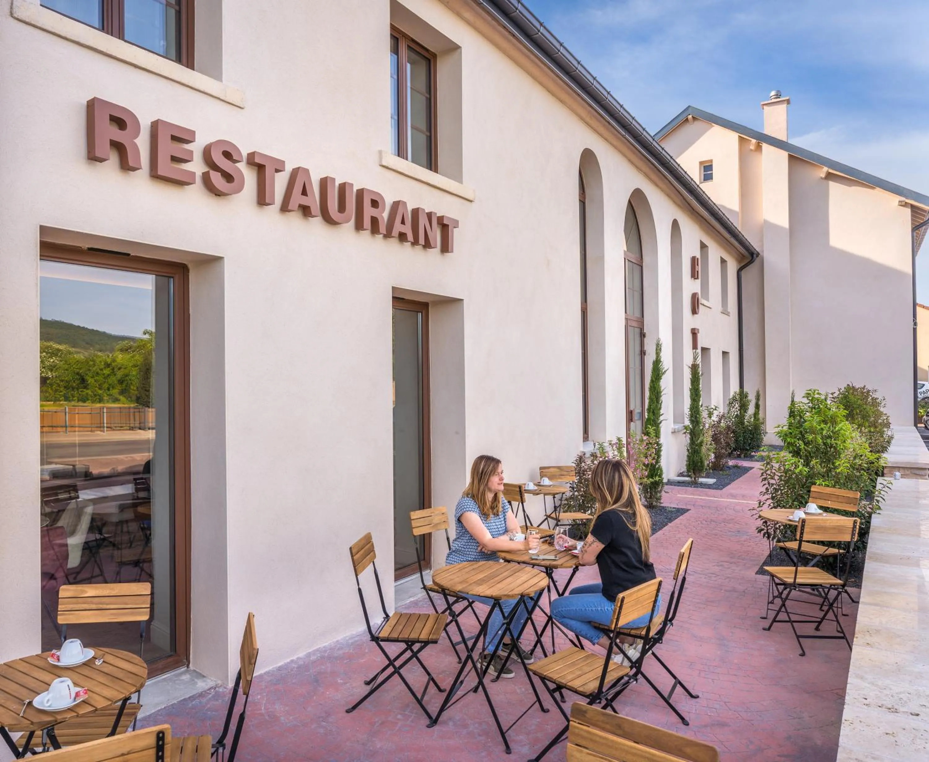 Property building in Hôtel Le Clos des Arts