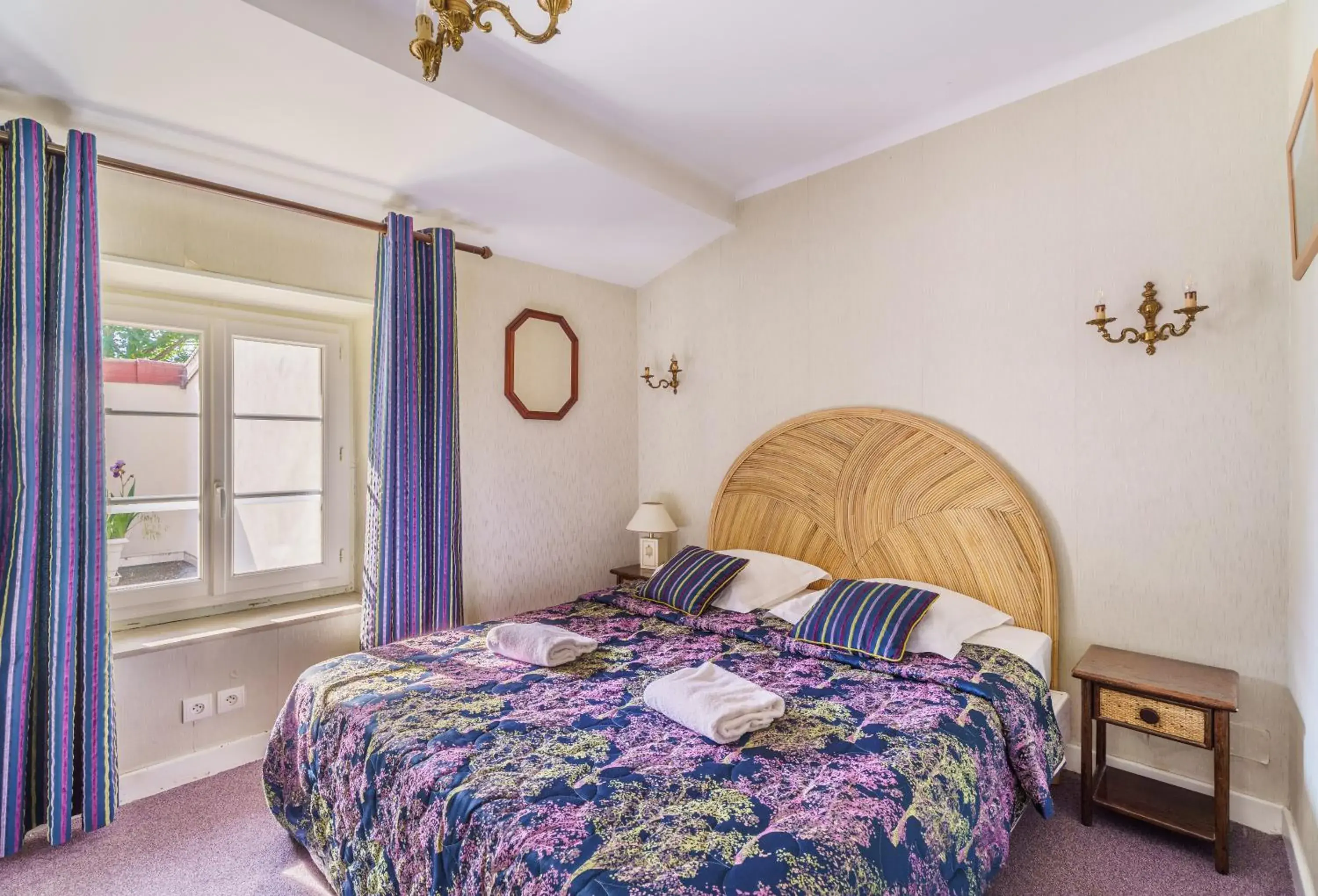 Standard Double Room in Hôtel Le Clos des Arts Standard Double Room in Hôtel Le Clos des Arts