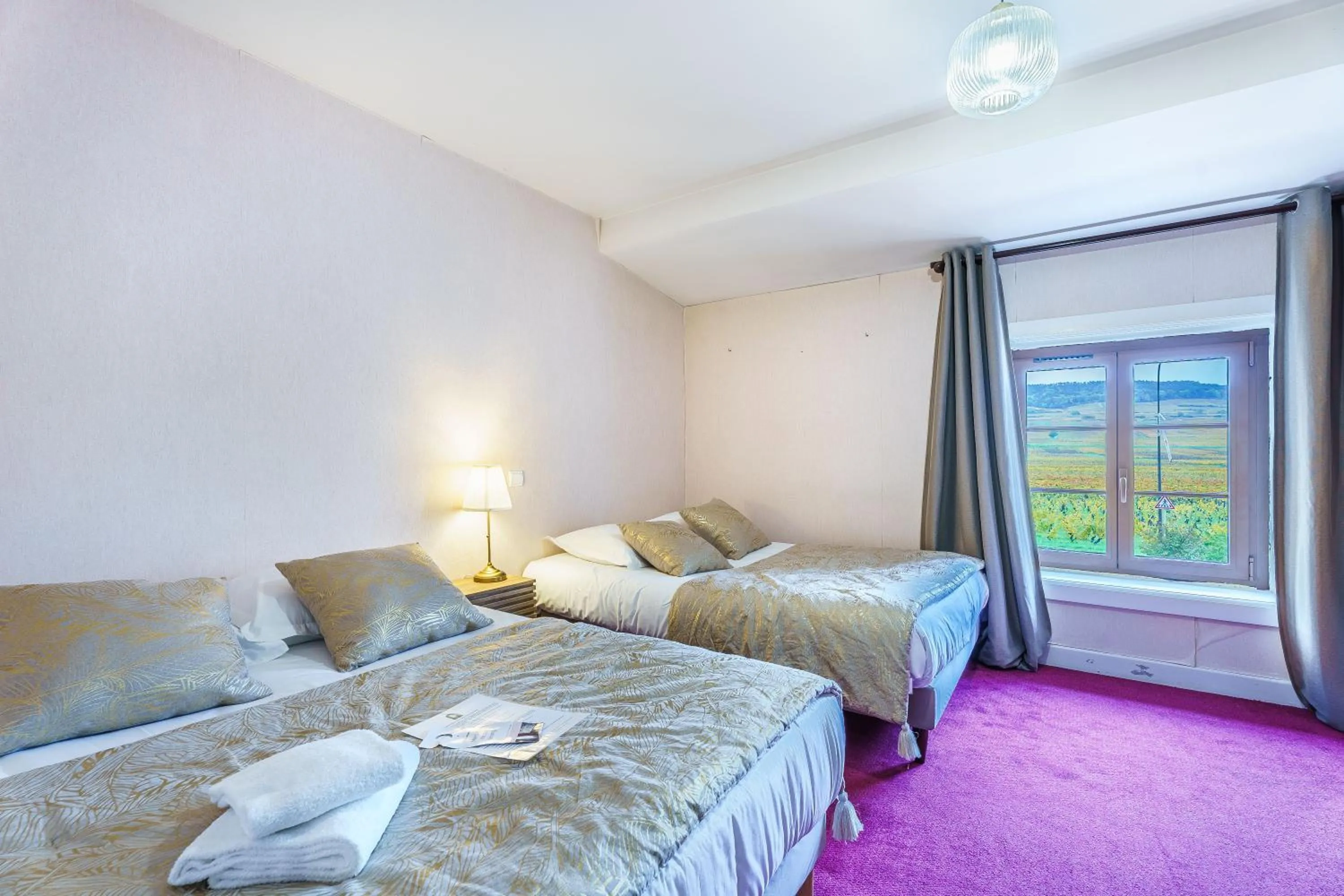 Bed in Hôtel Le Clos des Arts