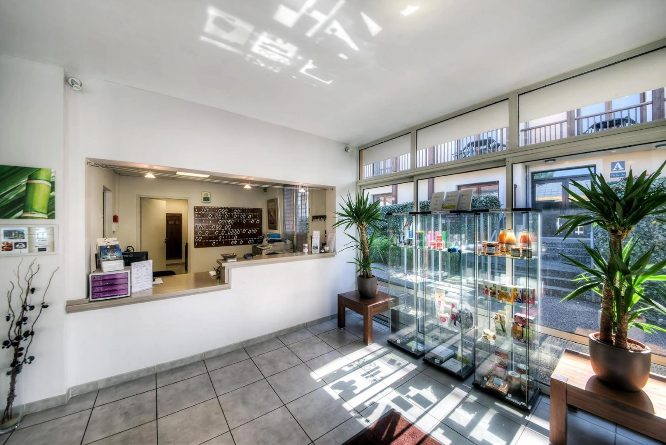 Staff in Comfort Aparthotel Lourdes L'Acacia