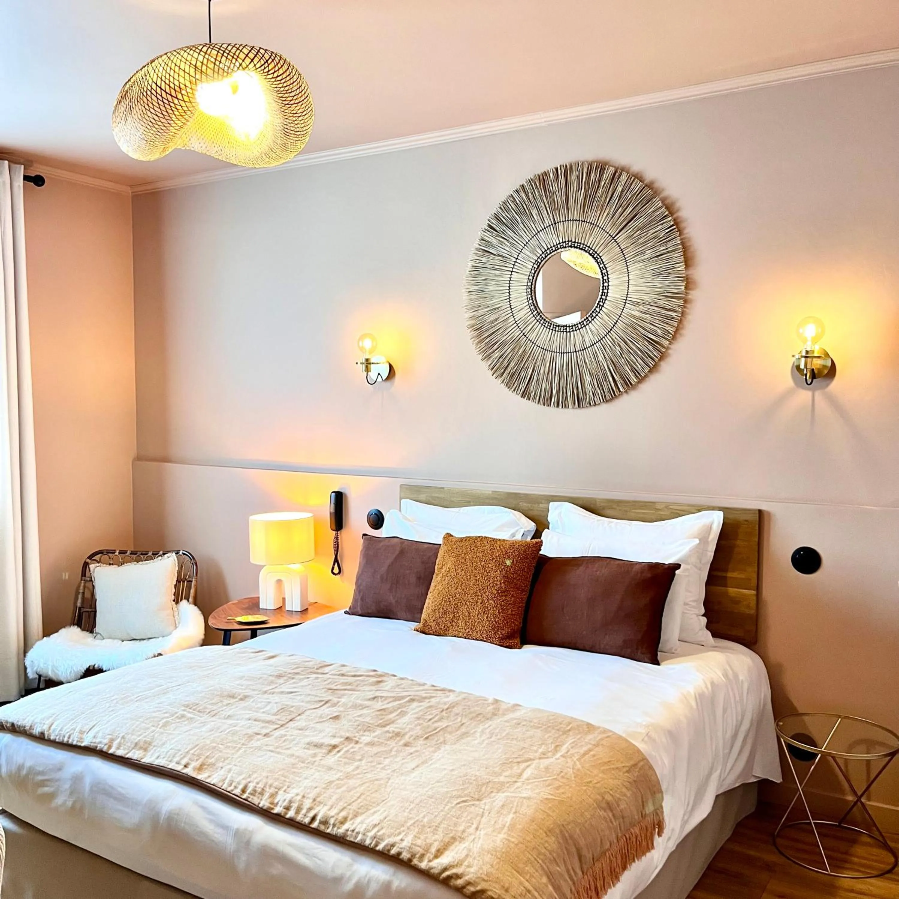 Photo of the whole room, Bed in Hôtel Rive Sud