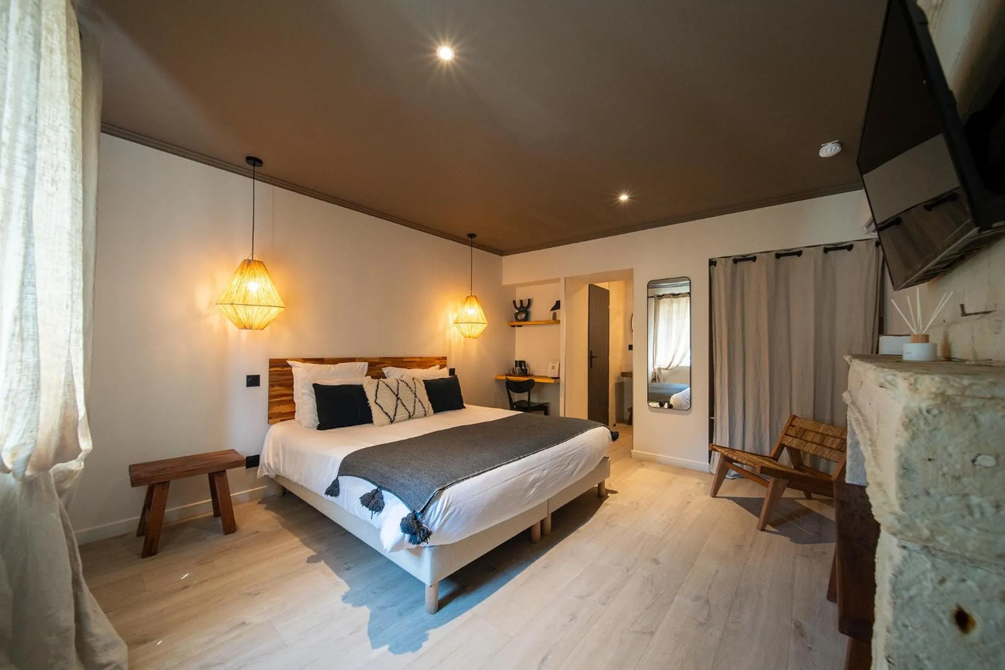 Photo of the whole room, Bed in Hôtel Rive Sud