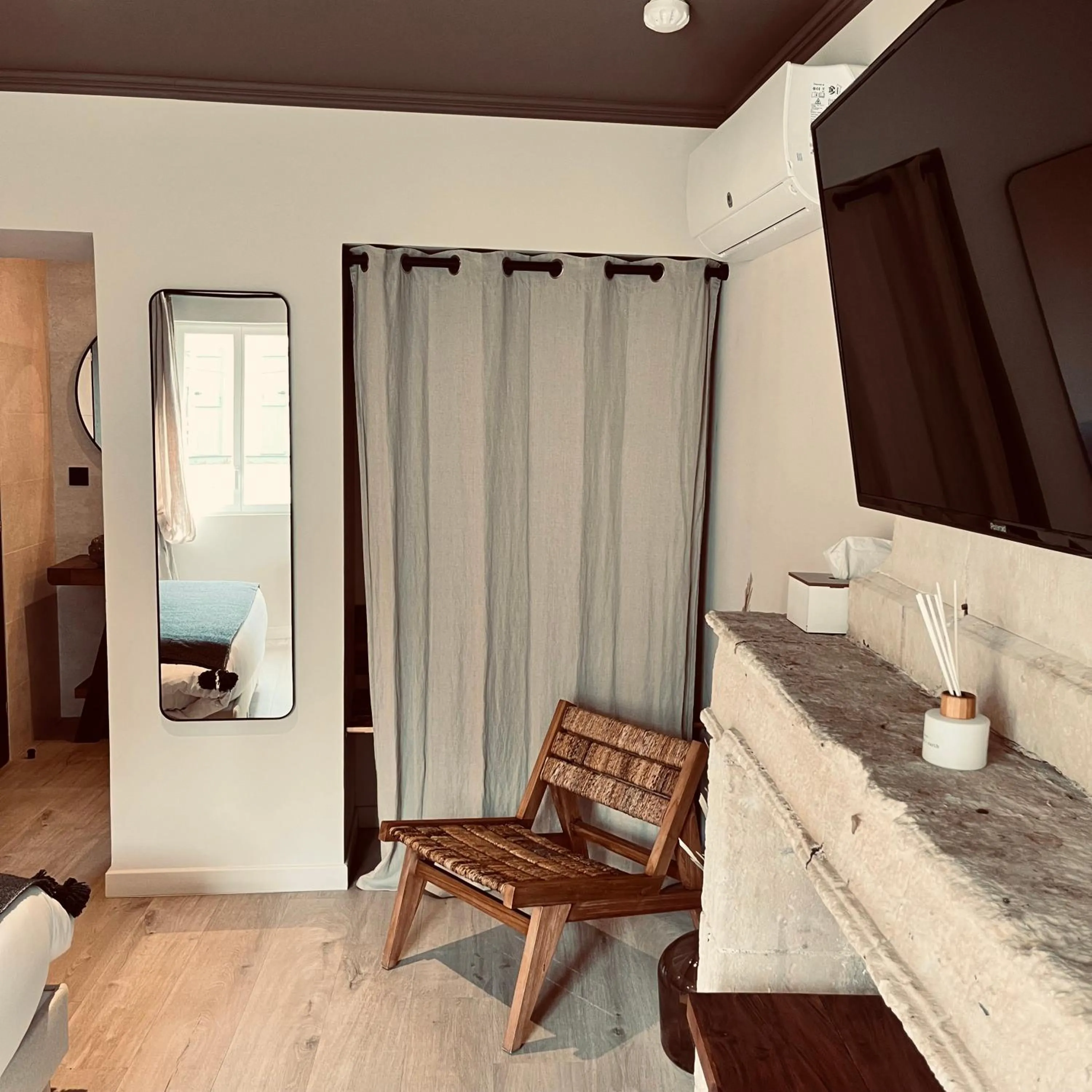 Photo of the whole room in Hôtel Rive Sud