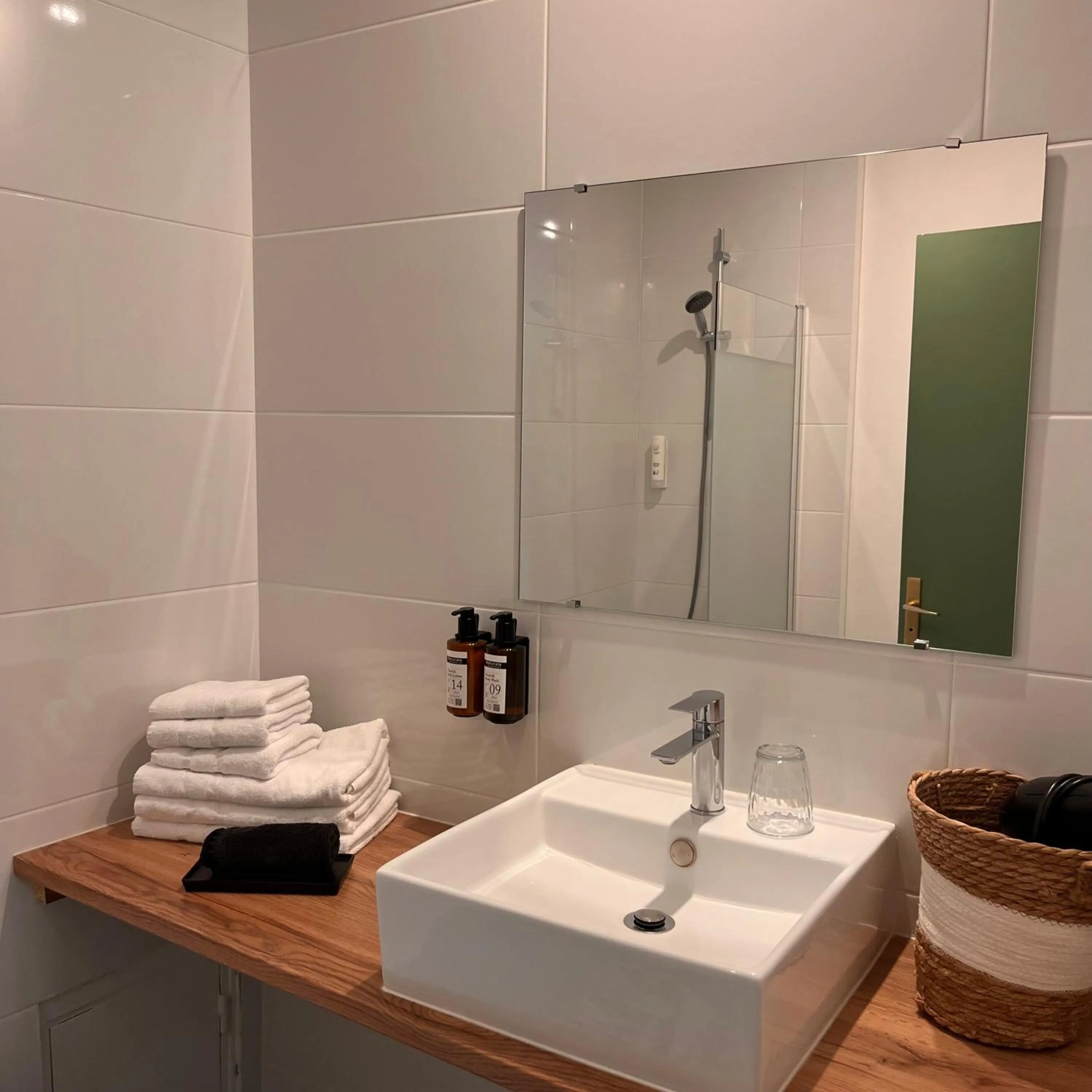 Bathroom in Hôtel Rive Sud