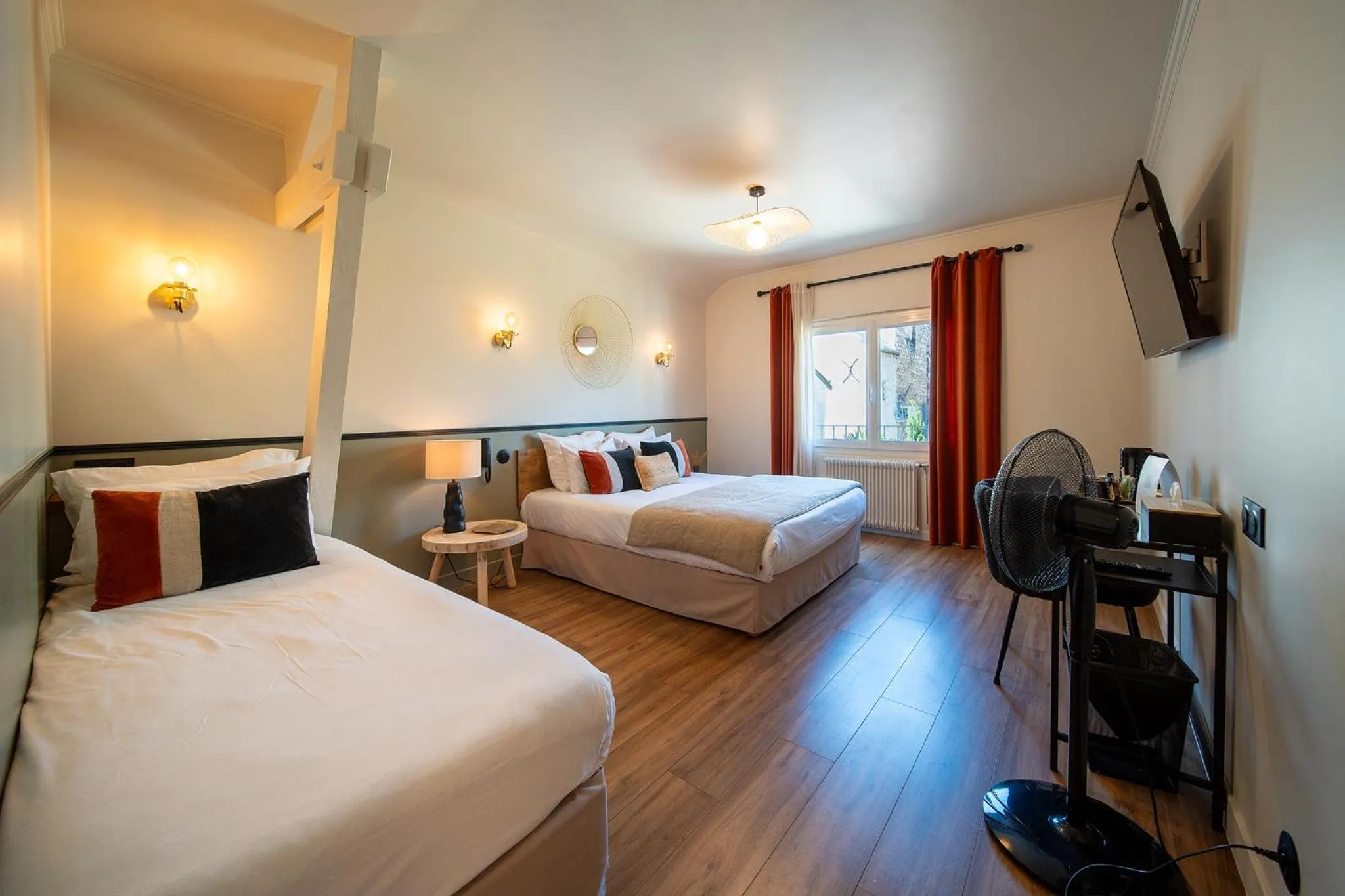 Photo of the whole room, Bed in Hôtel Rive Sud