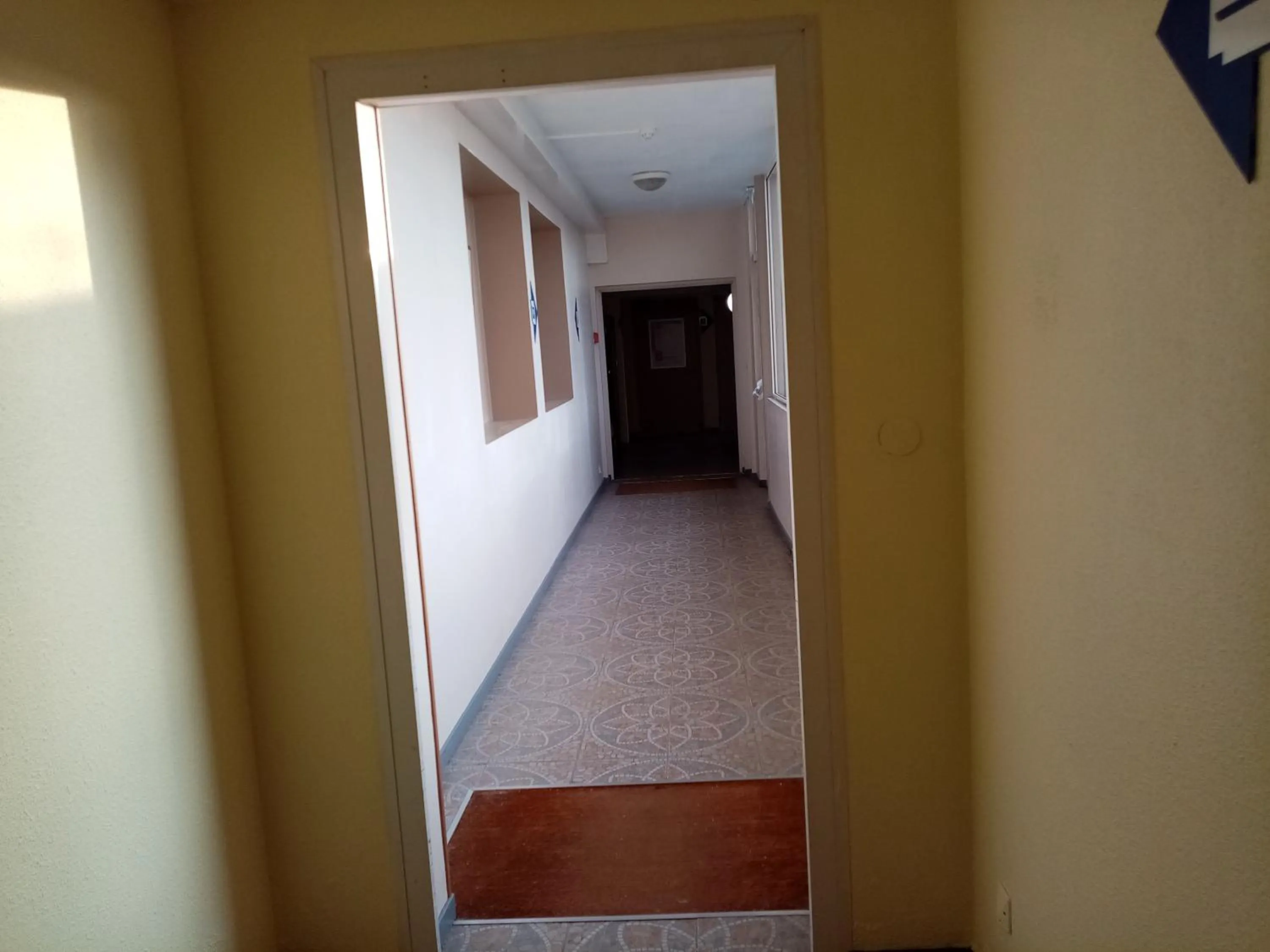 acessibility in Brit Hotel St-Quentin/Nord