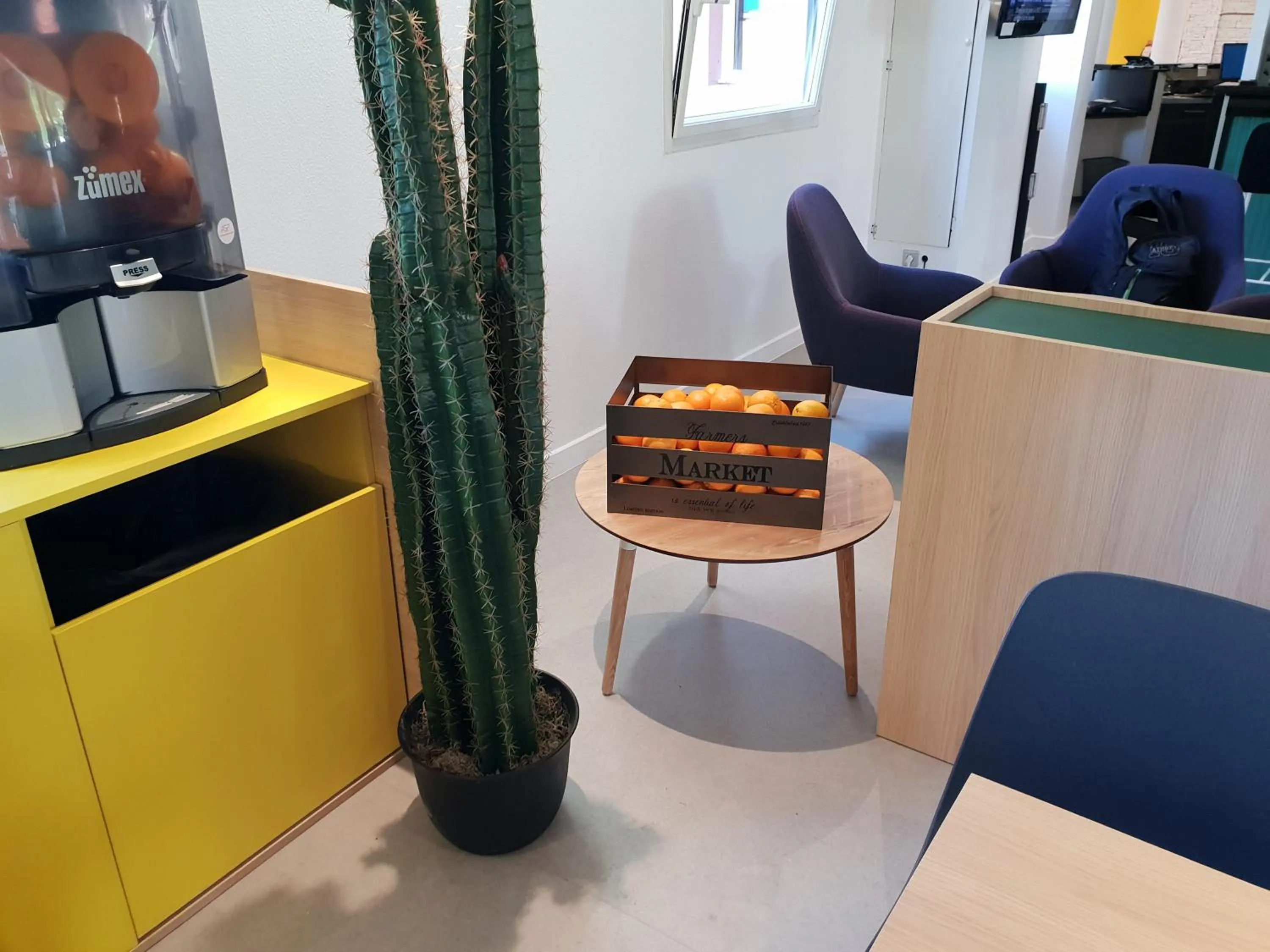 Breakfast in ibis Styles Marseille Plan de Campagne