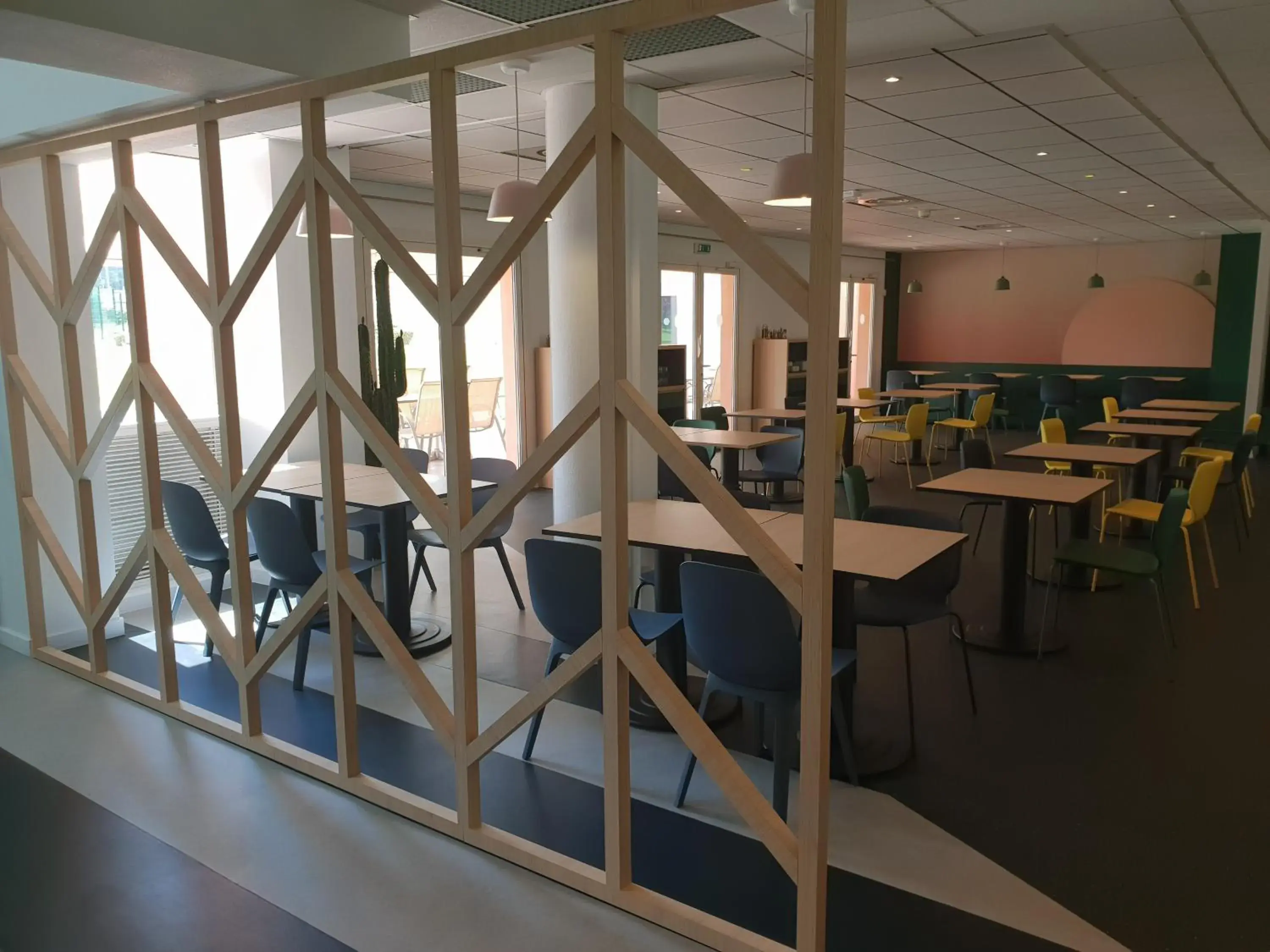 Restaurant/places to eat in ibis Styles Marseille Plan de Campagne Restaurant/places to eat in ibis Styles Marseille Plan de Campagne