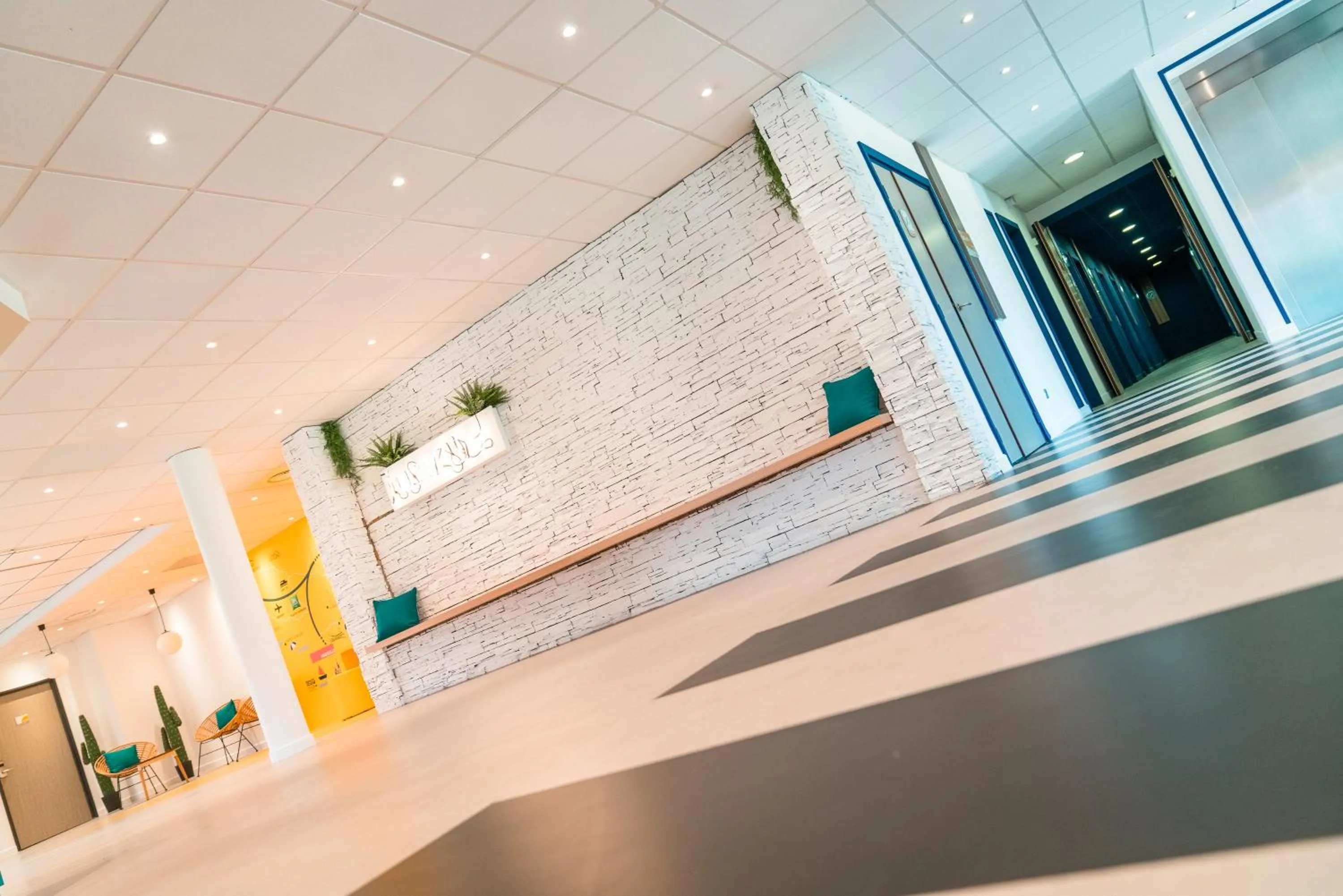 Living room in ibis Styles Marseille Plan de Campagne