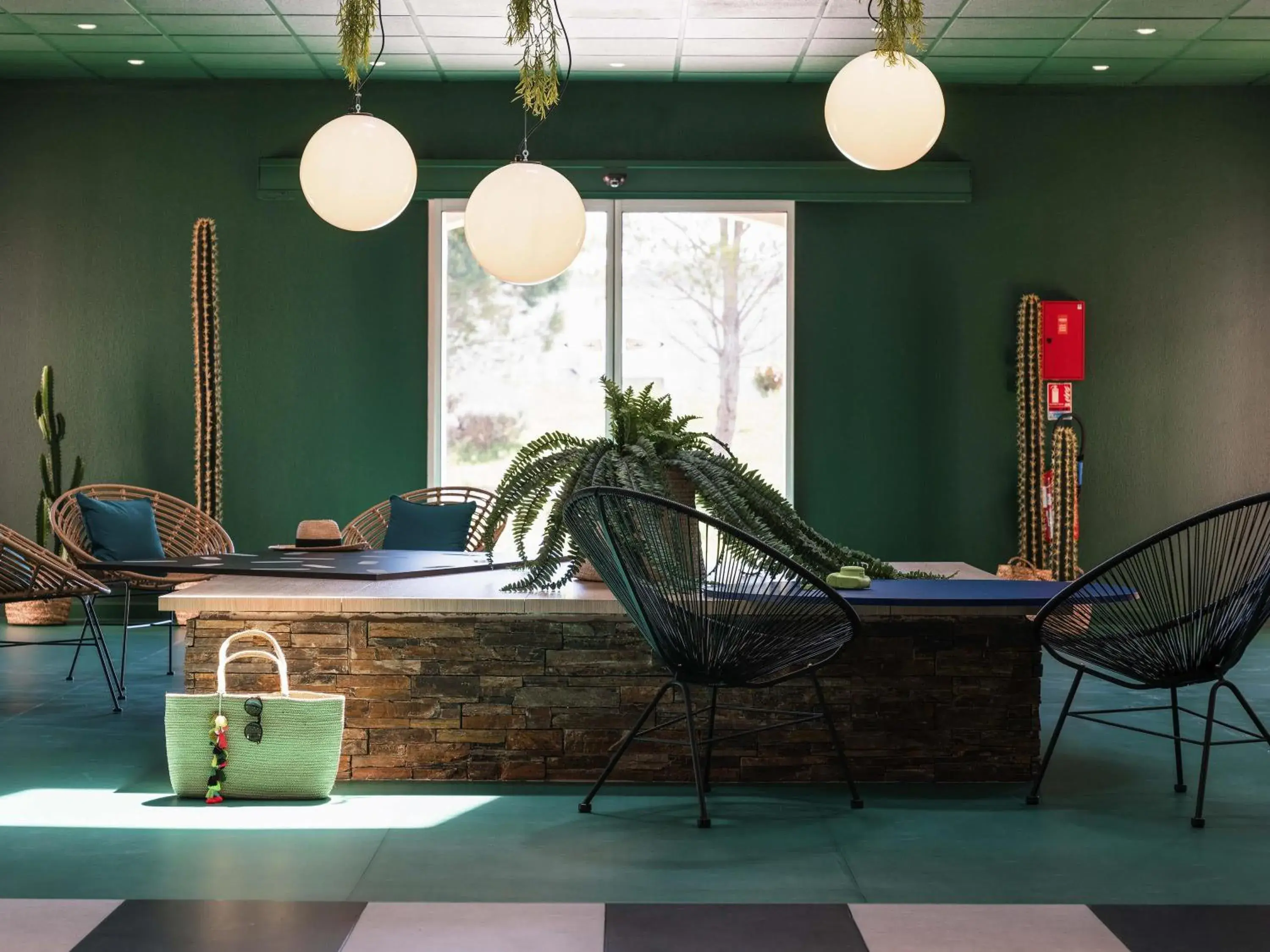 Property building in ibis Styles Marseille Plan de Campagne Property building in ibis Styles Marseille Plan de Campagne