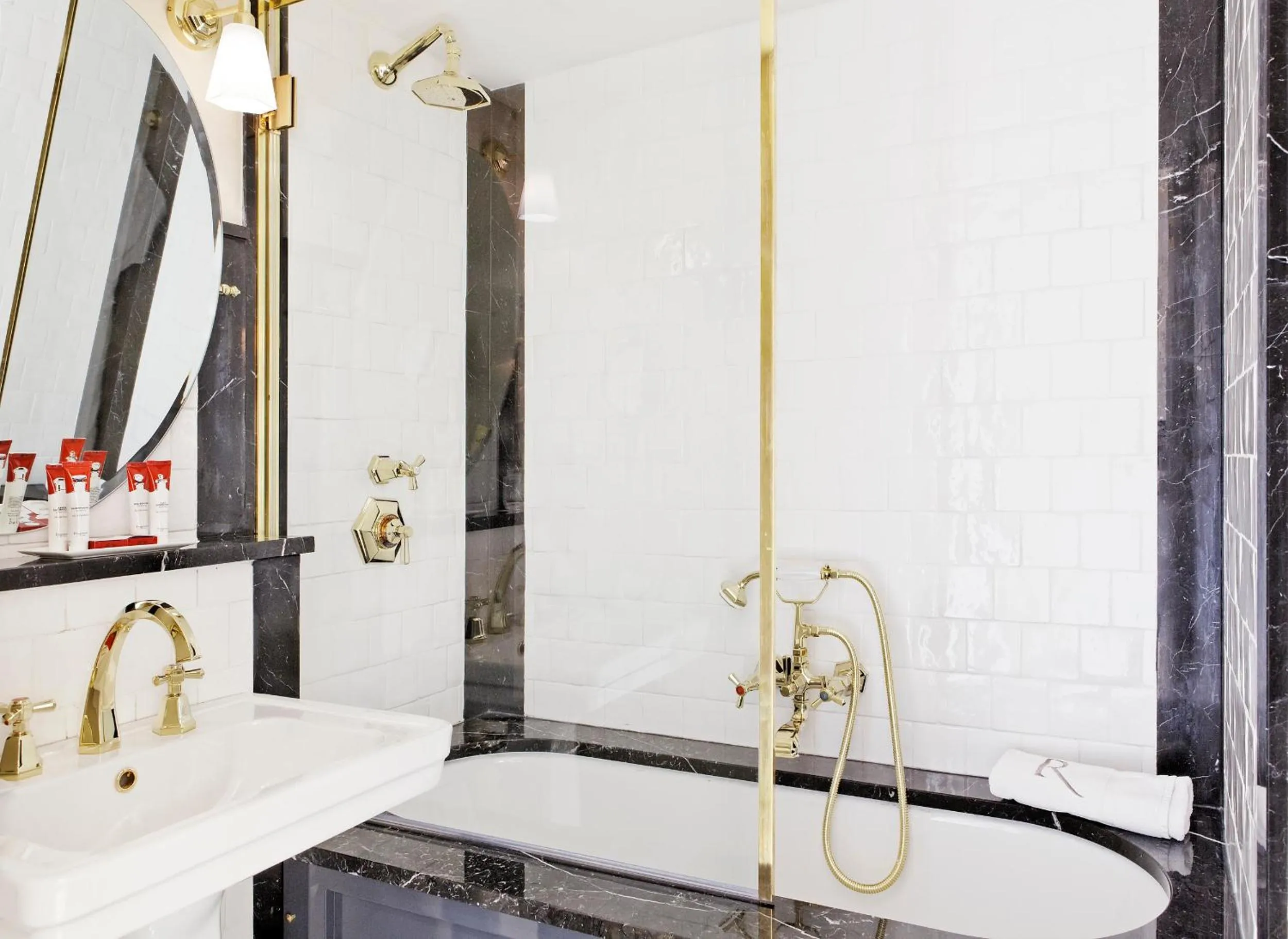 Bathroom in Relais Christine