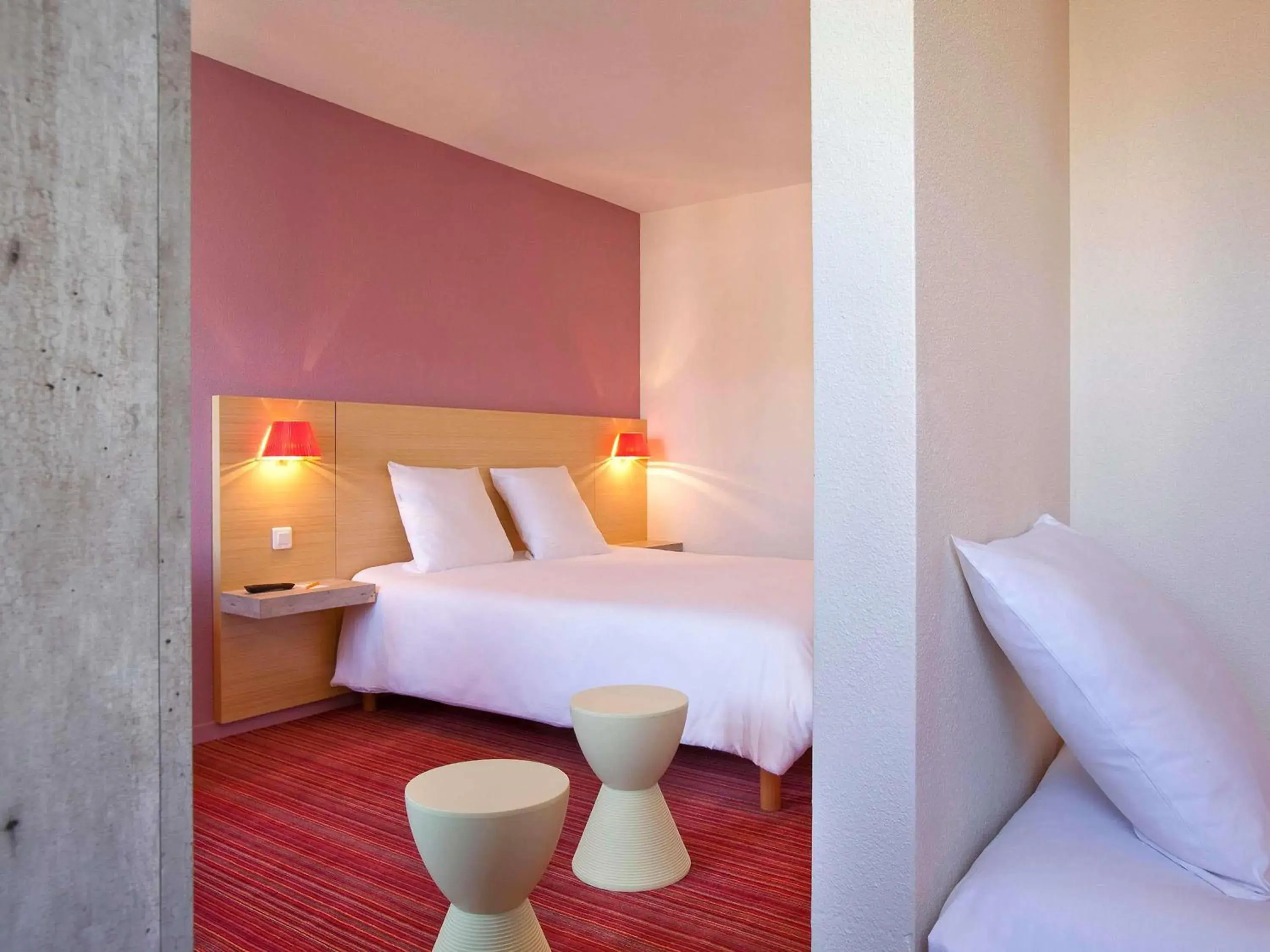 Bedroom, Bed in ibis Styles Le Puy en Velay Bedroom, Bed in ibis Styles Le Puy en Velay
