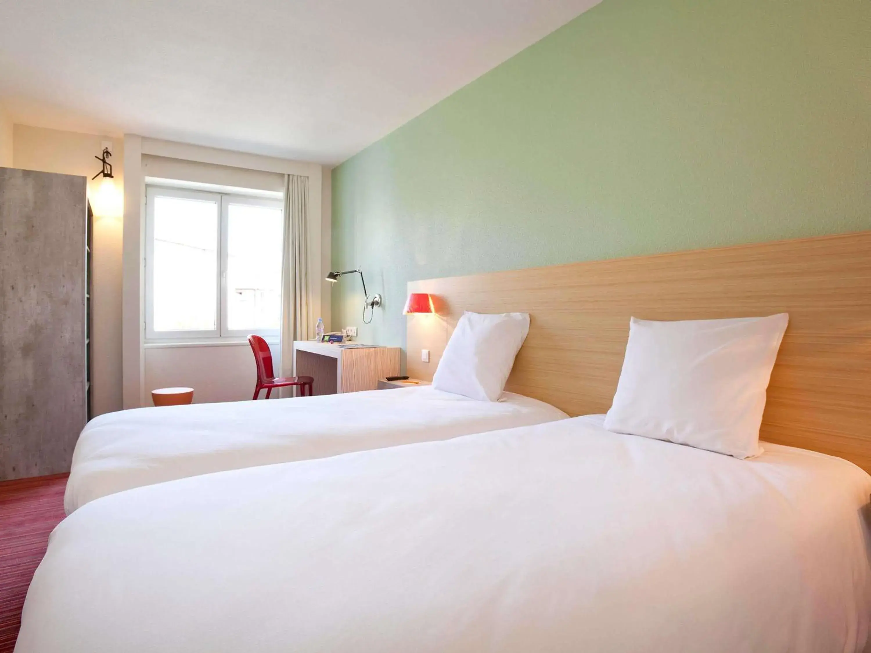 Bedroom, Bed in ibis Styles Le Puy en Velay Bedroom, Bed in ibis Styles Le Puy en Velay