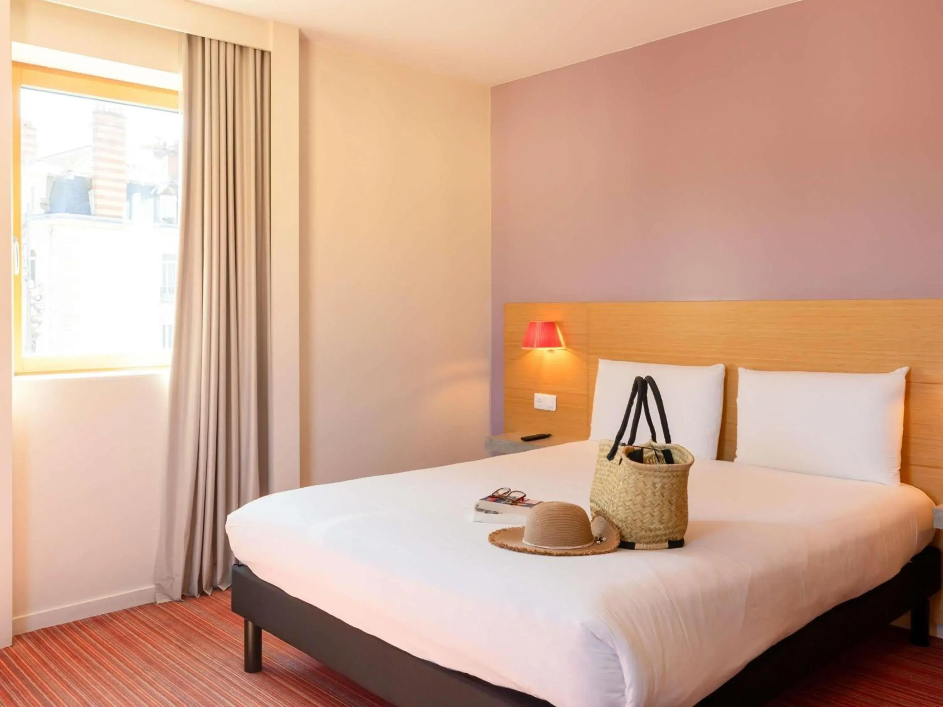 Bedroom, Bed in ibis Styles Le Puy en Velay Bedroom, Bed in ibis Styles Le Puy en Velay