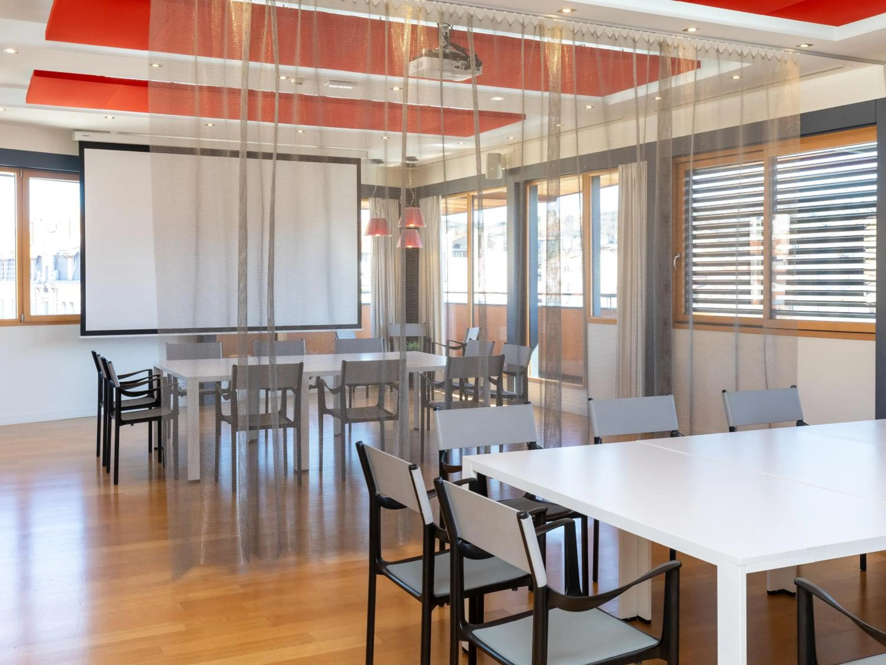 Meeting/conference room in ibis Styles Le Puy en Velay