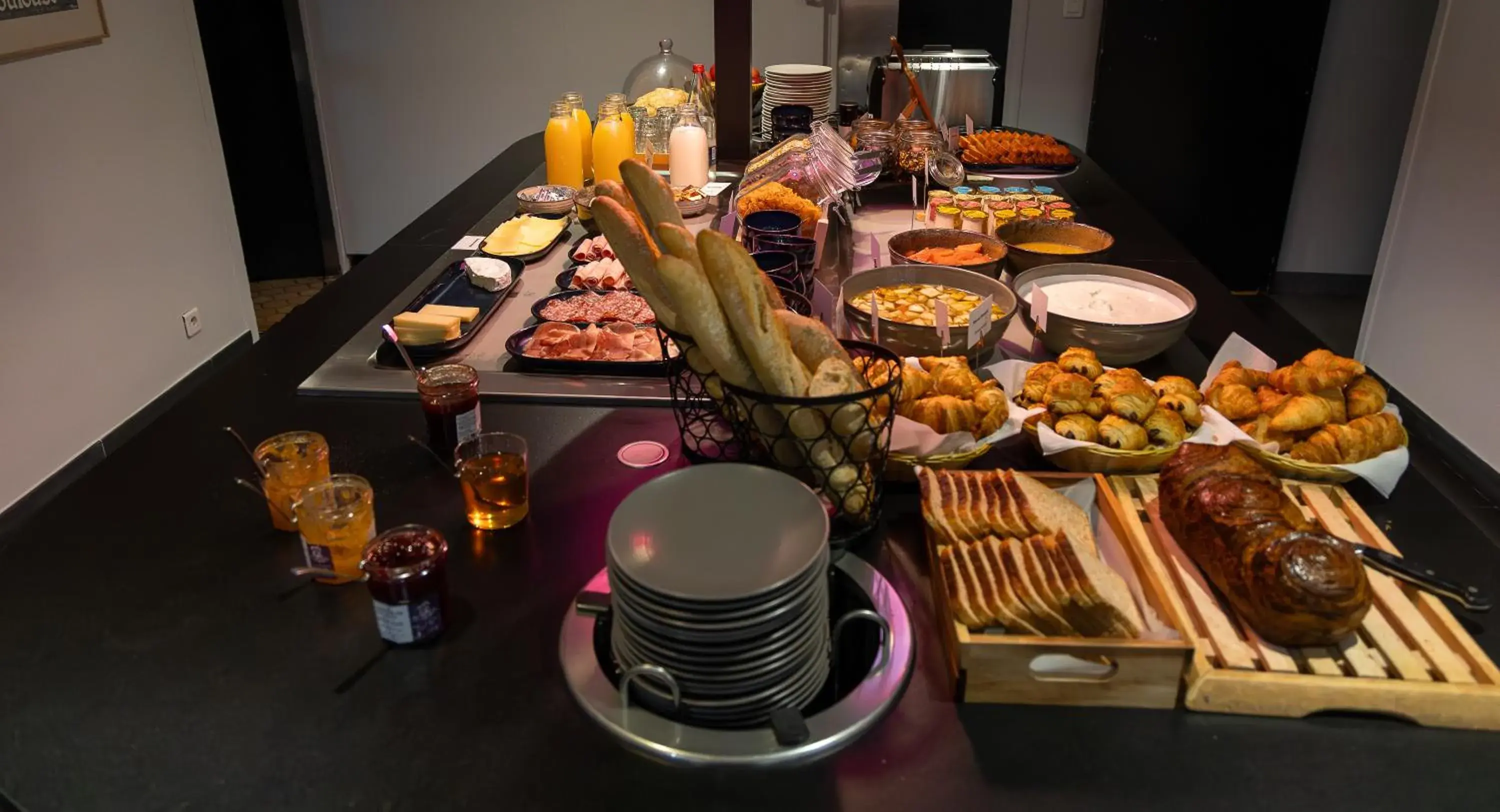 Breakfast in Campanile Toulouse - Blagnac Aéroport Breakfast in Campanile Toulouse - Blagnac Aéroport