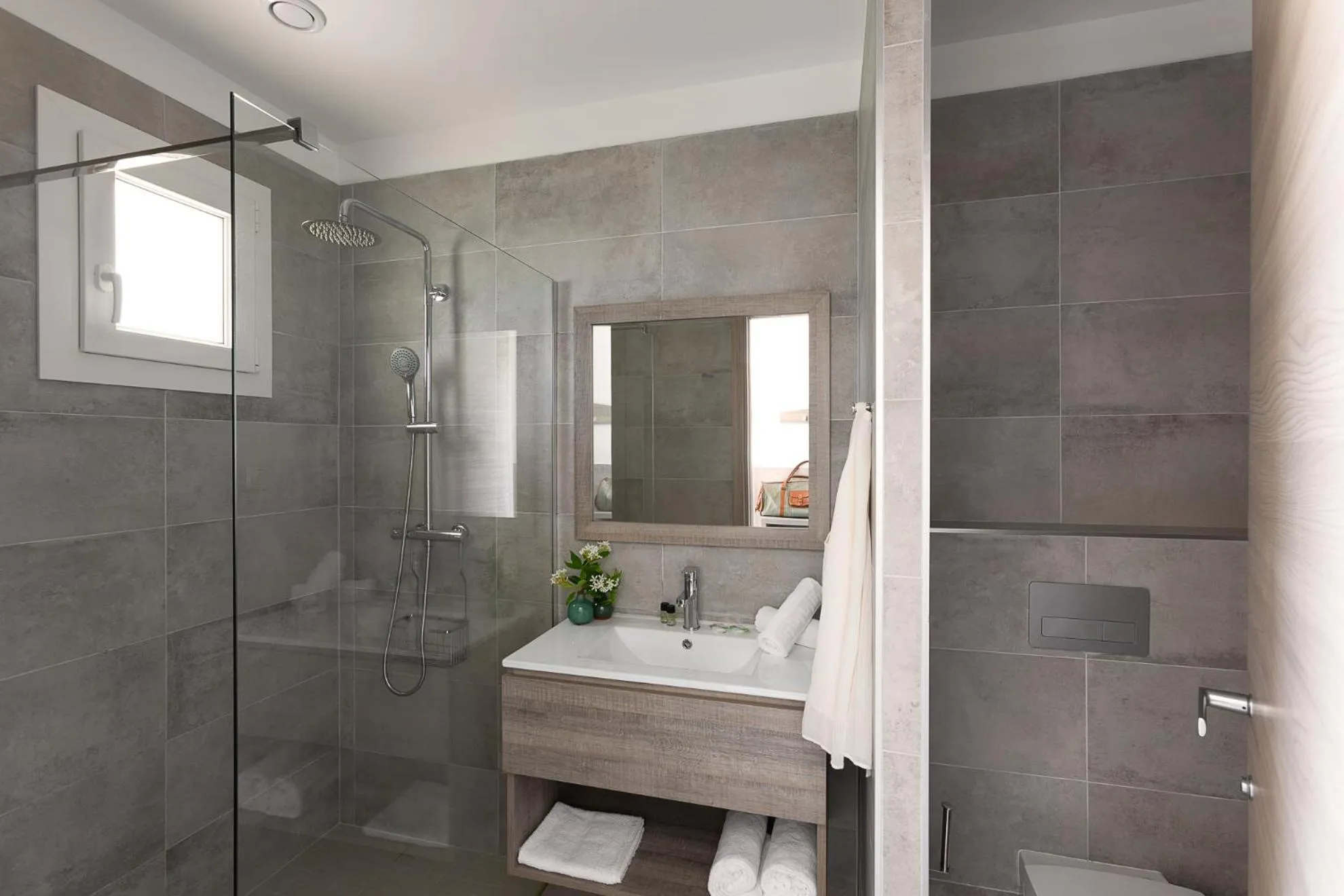 Bathroom in Hôtel-Restaurant Marina Di Lava - Grand Ajaccio