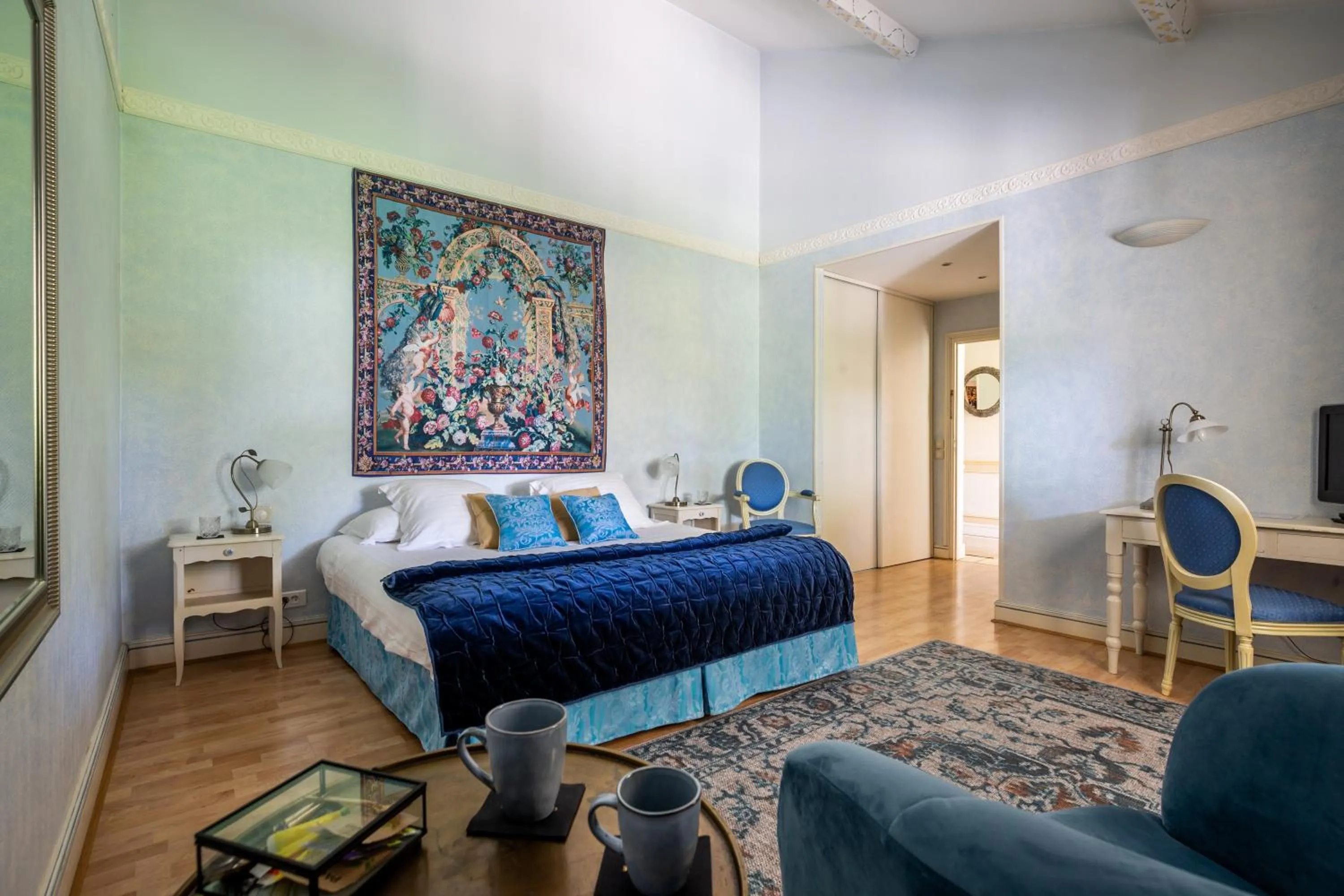 Bedroom in Château Meyre