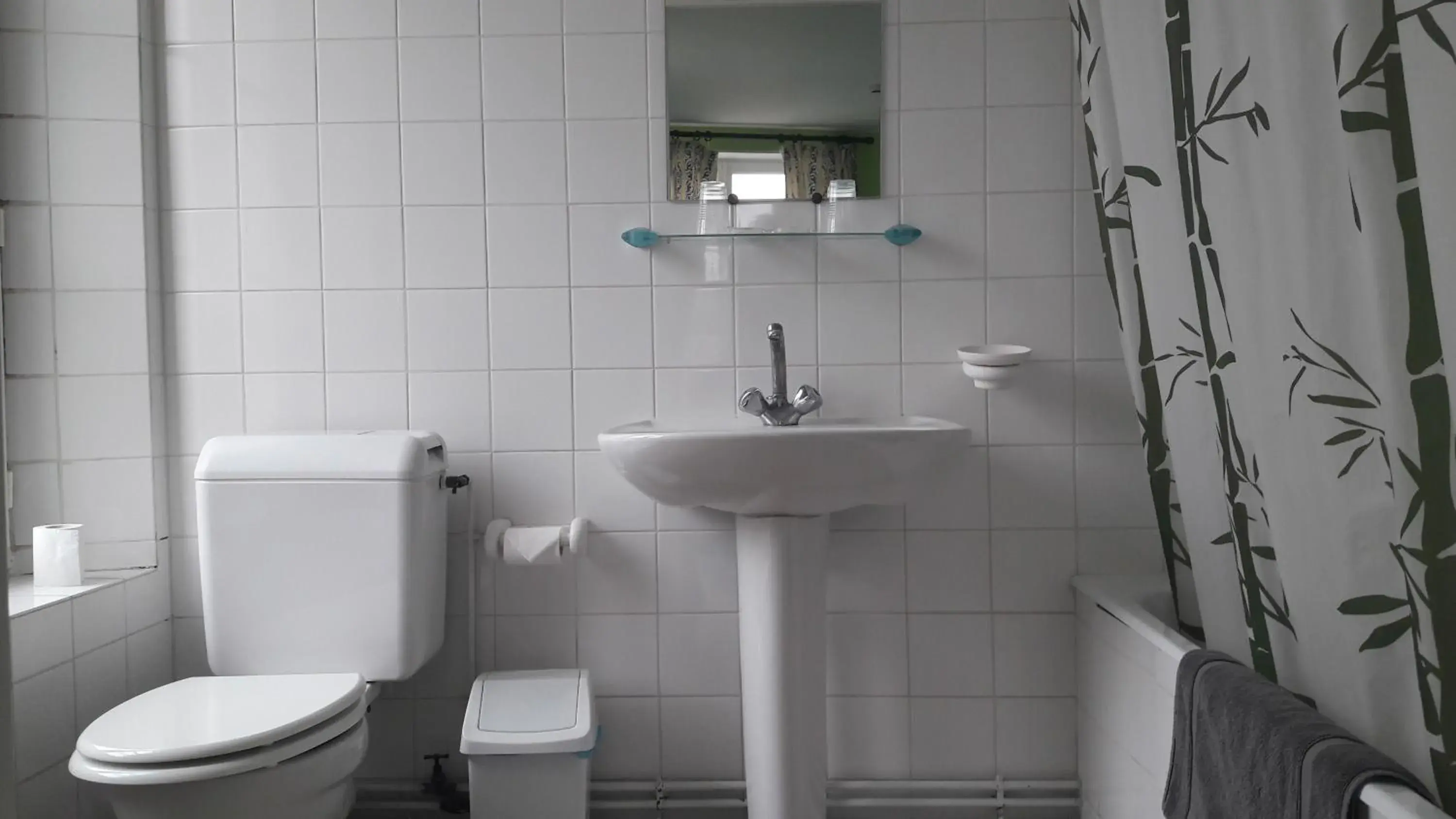 Twin Room - single occupancy in Auberge De L'Omois Twin Room - single occupancy in Auberge De L'Omois