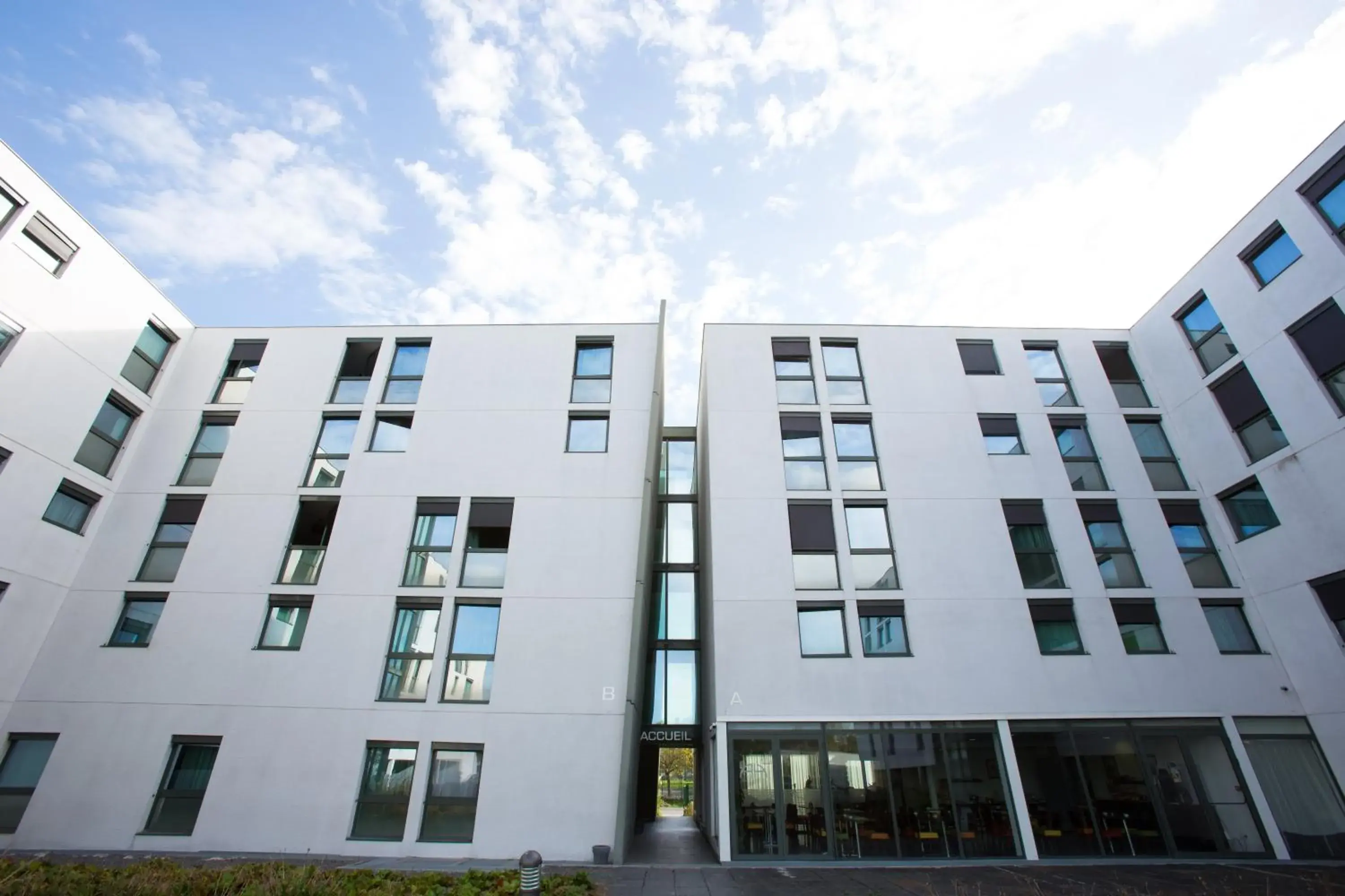 Facade/entrance in All Suites Appart Hôtel - Bordeaux Lac Facade/entrance in All Suites Appart Hôtel - Bordeaux Lac