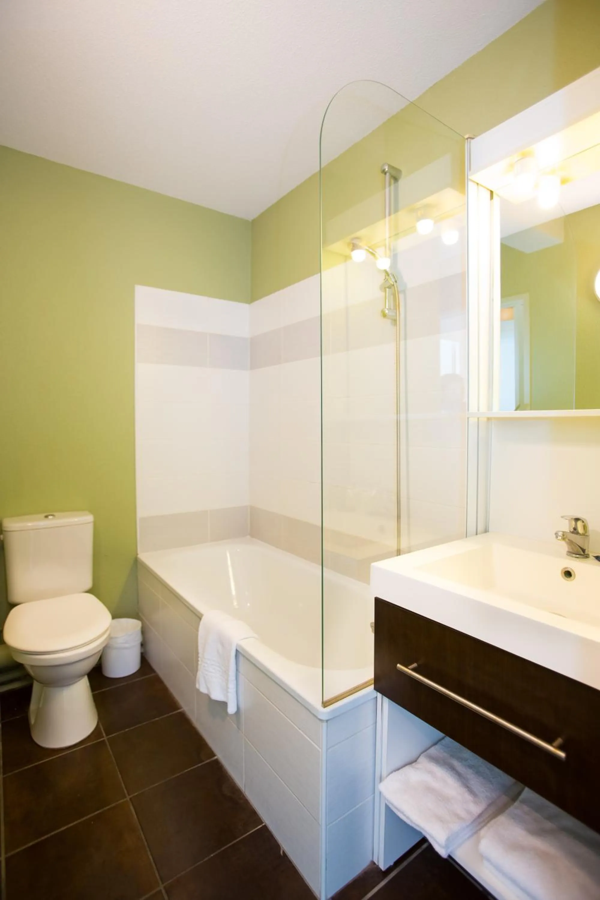 Bathroom in All Suites Appart Hôtel - Bordeaux Lac