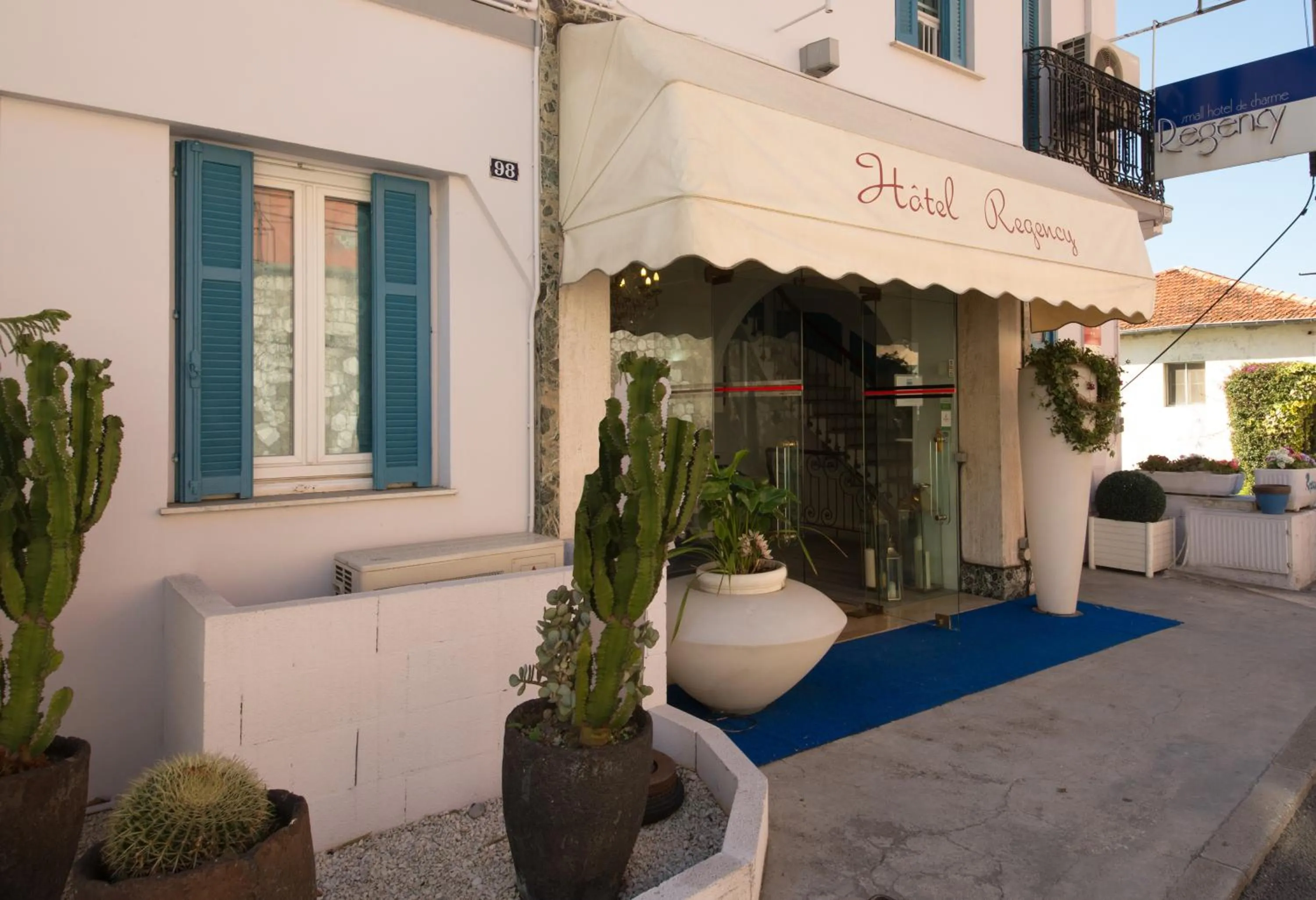 Facade/entrance in Hotel de charme Regency