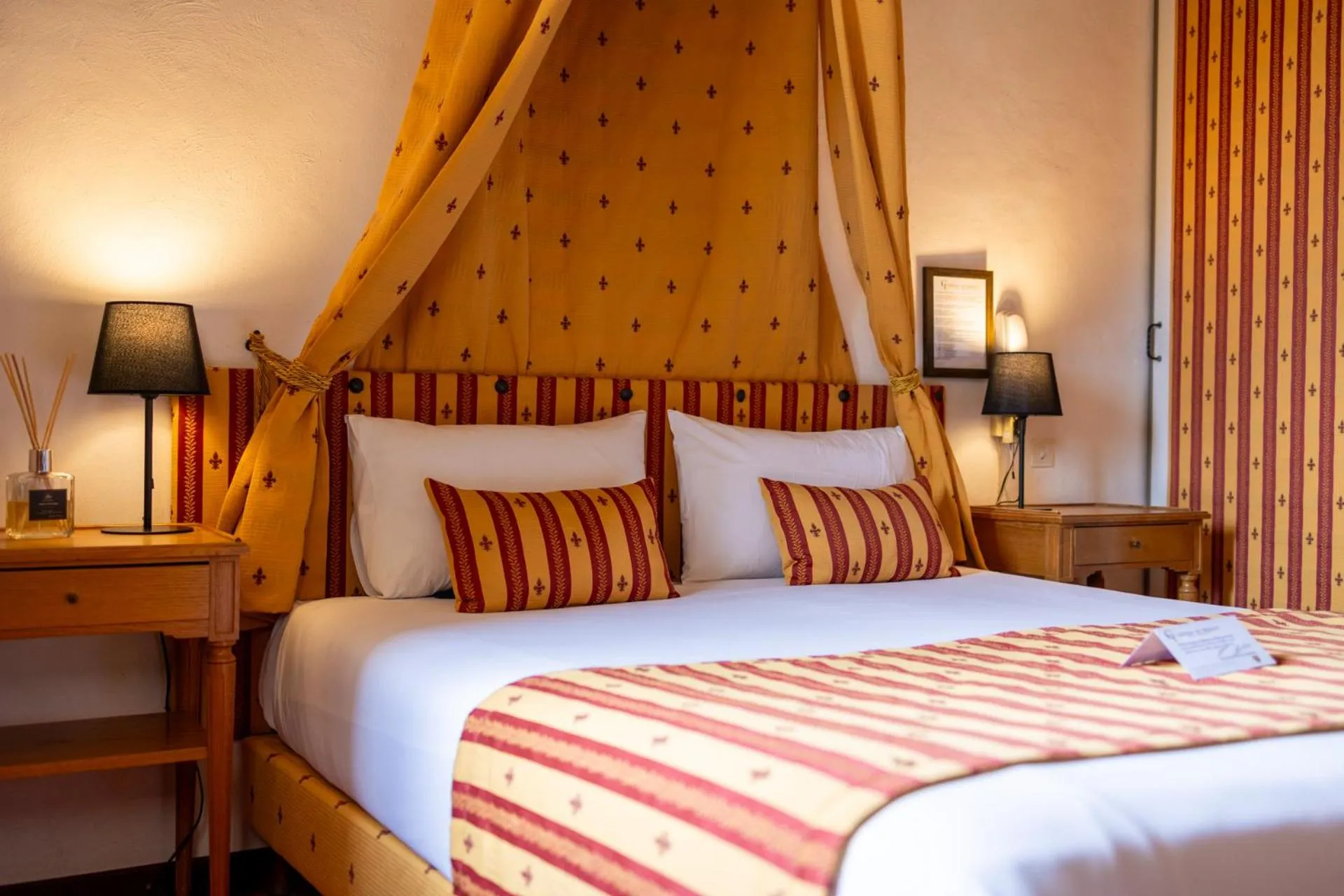 Bedroom in Château de Trigance