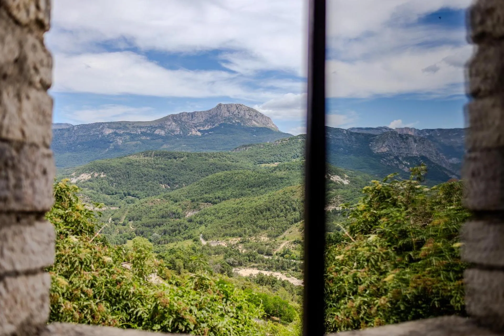 Mountain view in Château de Trigance