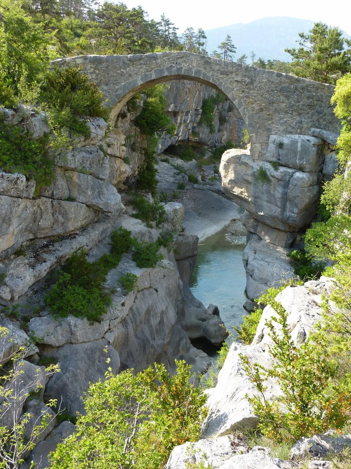 Hiking in Château de Trigance