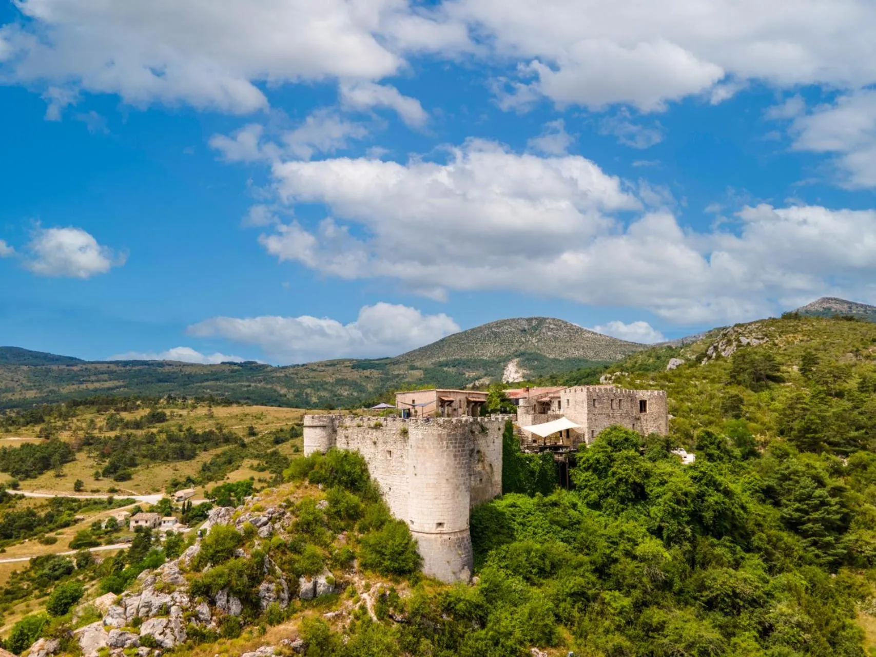 Property building in Château de Trigance
