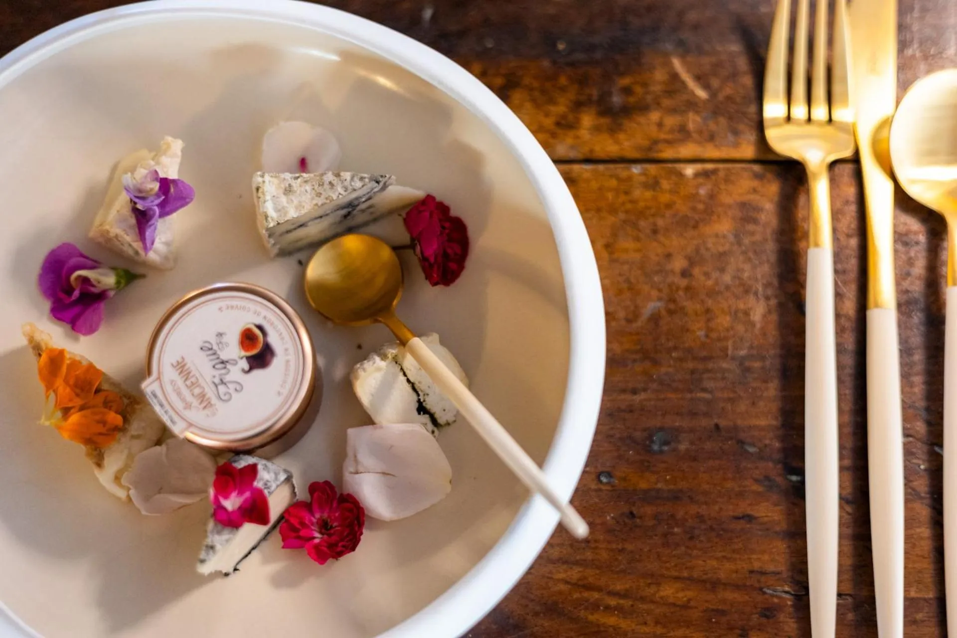 Restaurant/places to eat in Château de Trigance